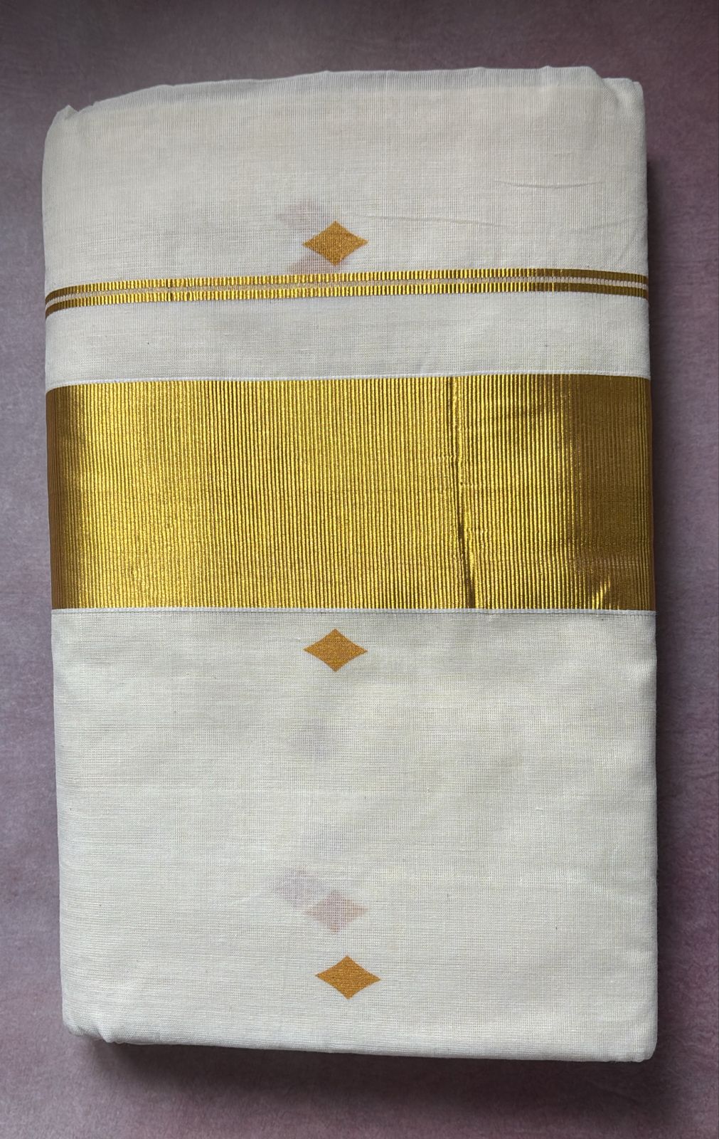 Diamond motif Kerala kasavu Saree