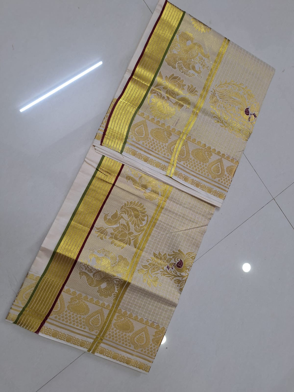 Sarvani lotus woven butta grand pallu Kerala Cotton Sarees