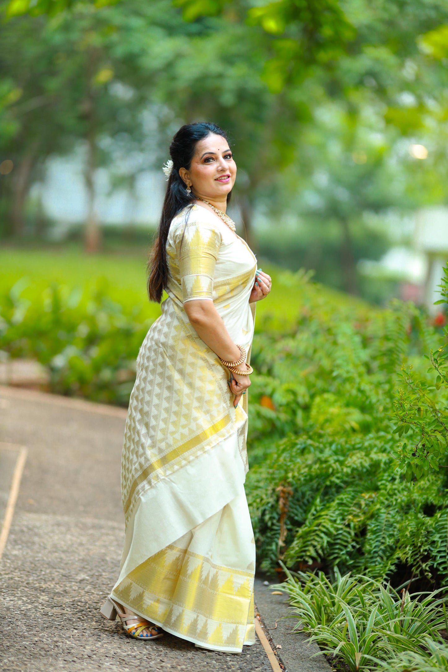 Sarvani Kerala Cotton woven designer pattern Set Saree