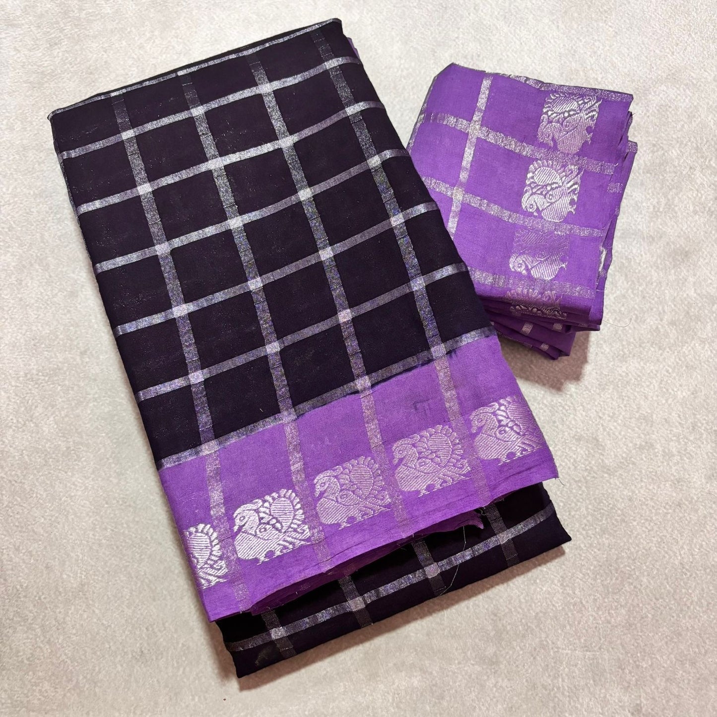 Silver Pavithra kattam Sungudi cotton saree with blouse black & violet