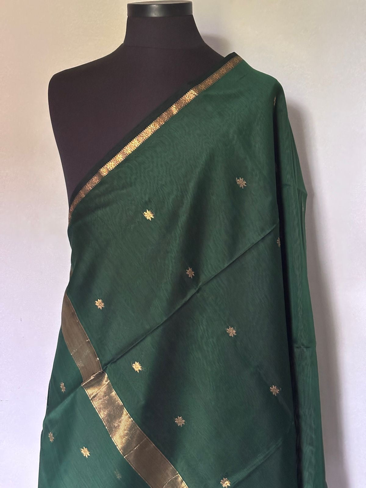Kalyanika(कल्याणिका) Handloom Maheshwari Silk Cotton Sarees, Bottle green KM05