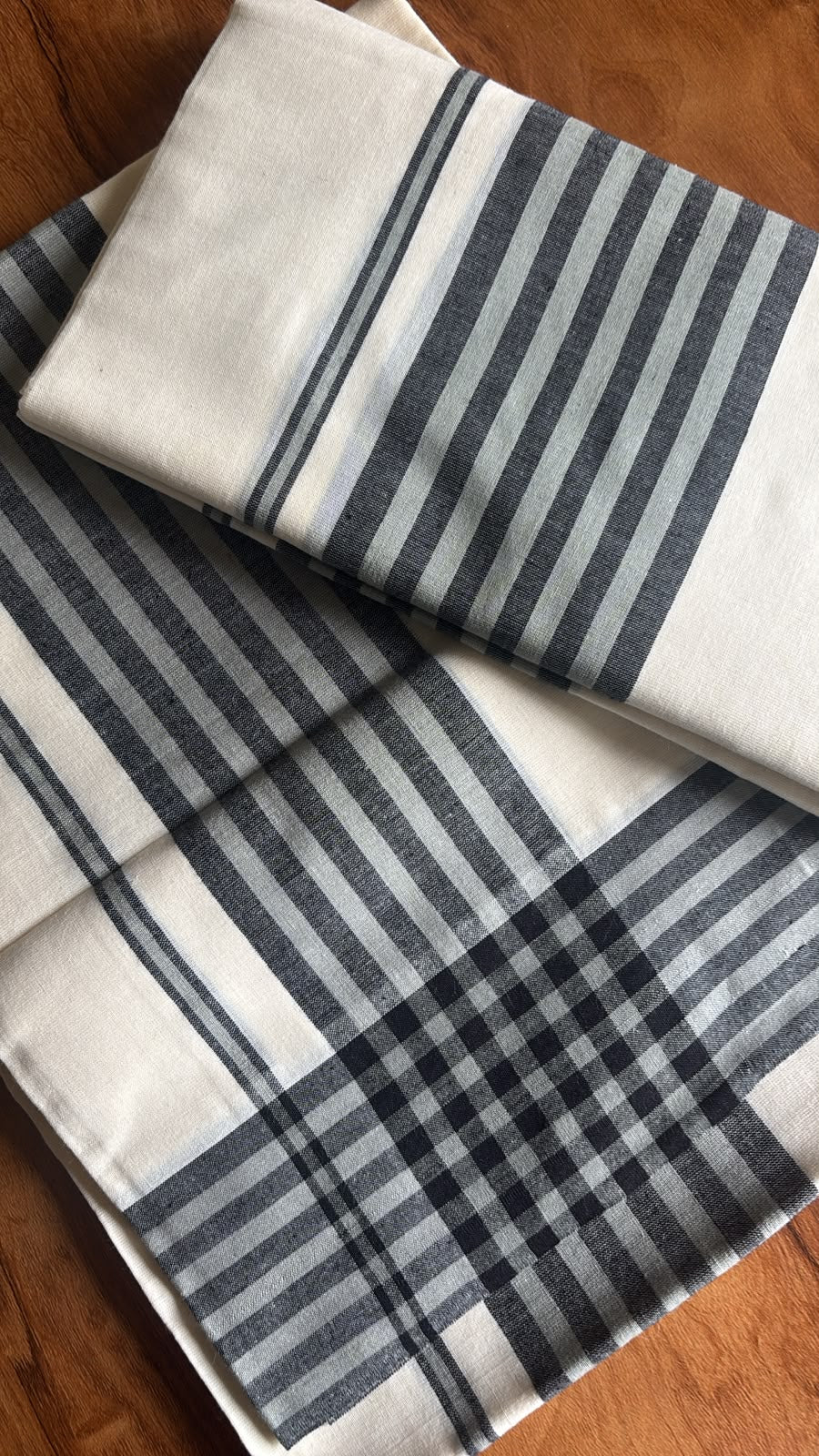Black and grey stripes mulloth daily wear Cotton Set Mundu