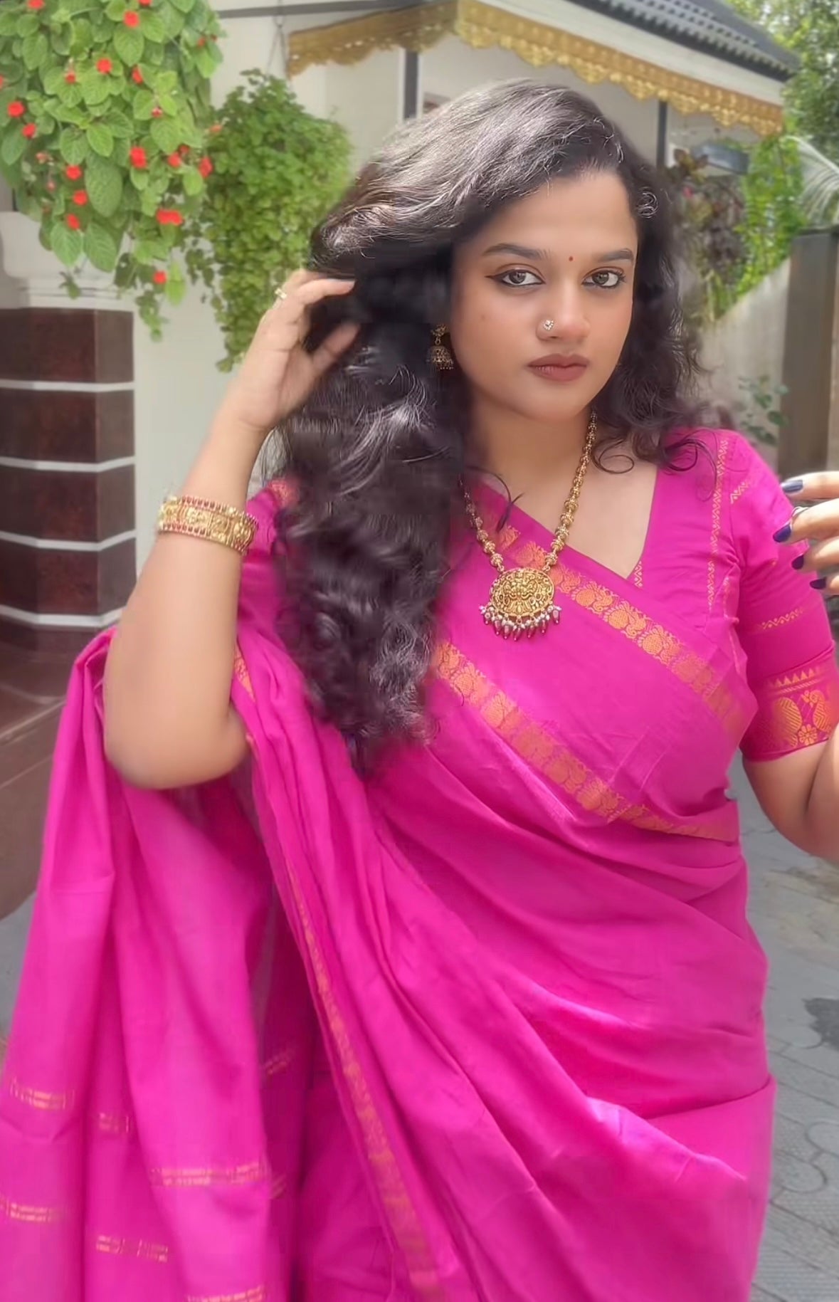 Tarangini Majenta handloom sungudi plain sarees, Sithara’s choice