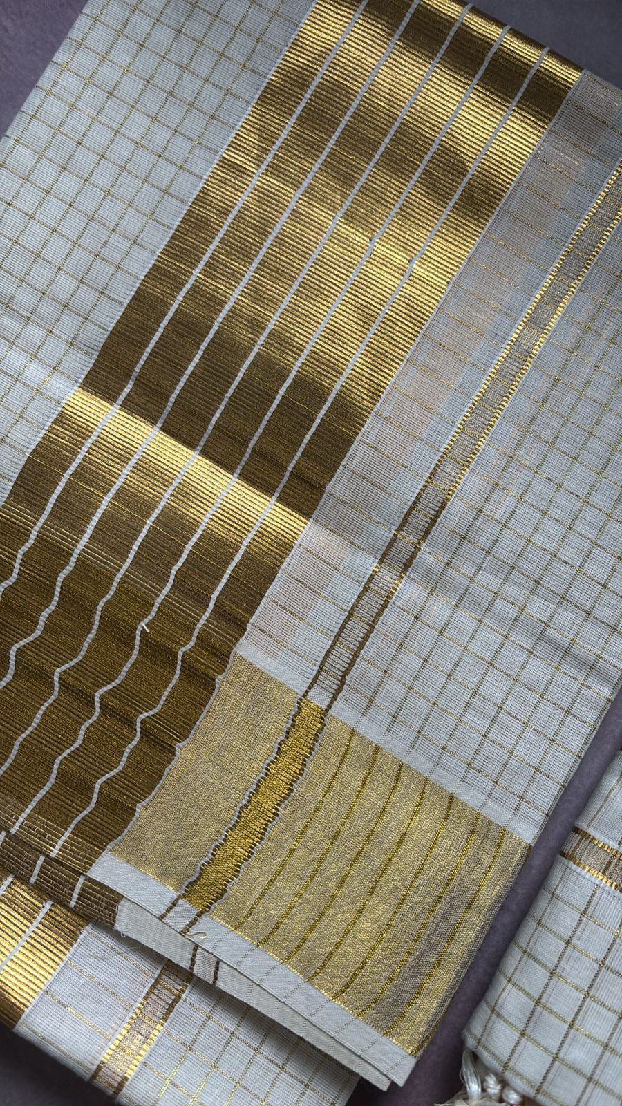 Sarvani Golden Tissue zari checks Single Set mundu
