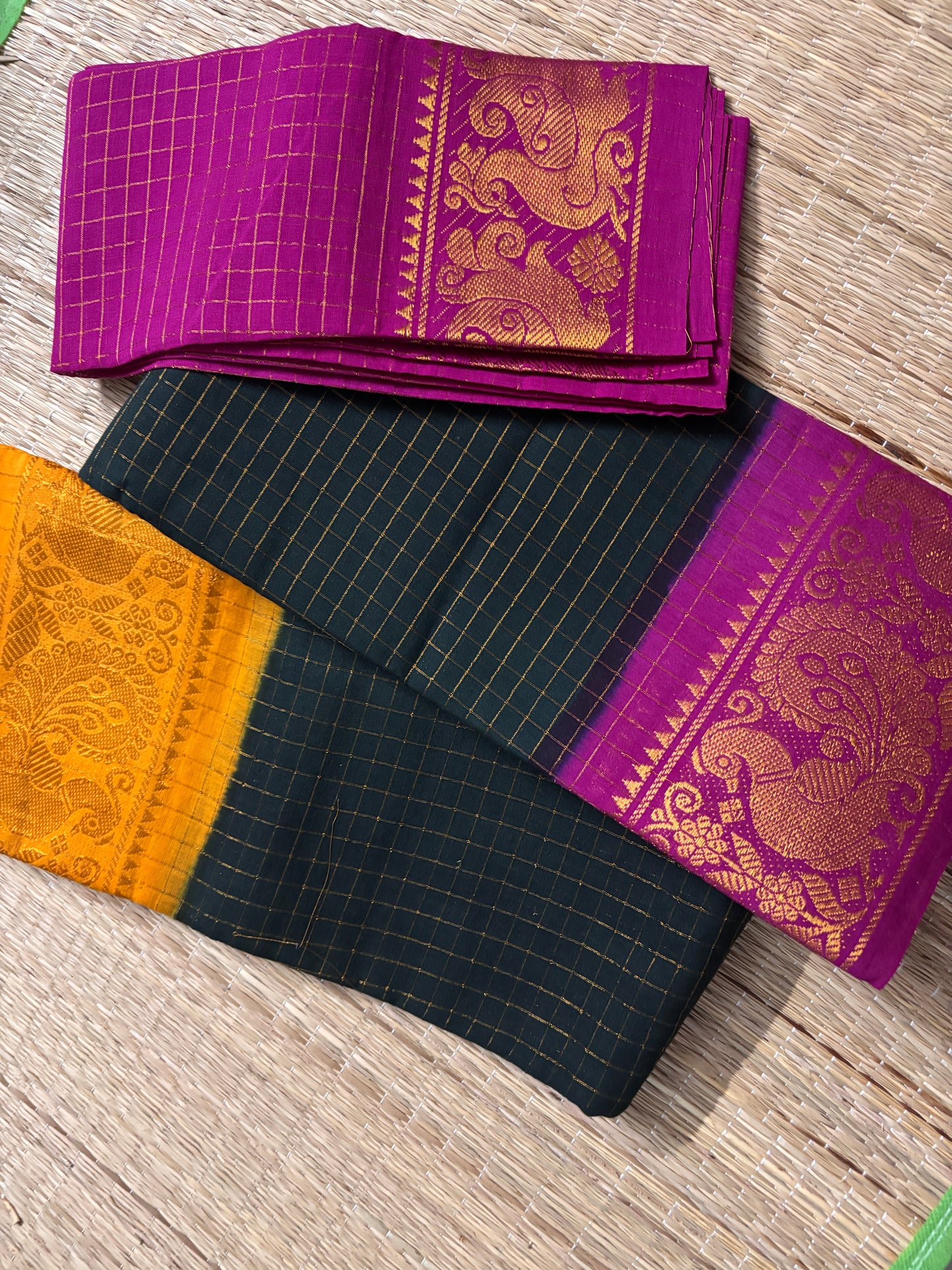 Tarangini : Ganga Jamuna Sungudi Cotton Handloom Saree with Blouse TA07