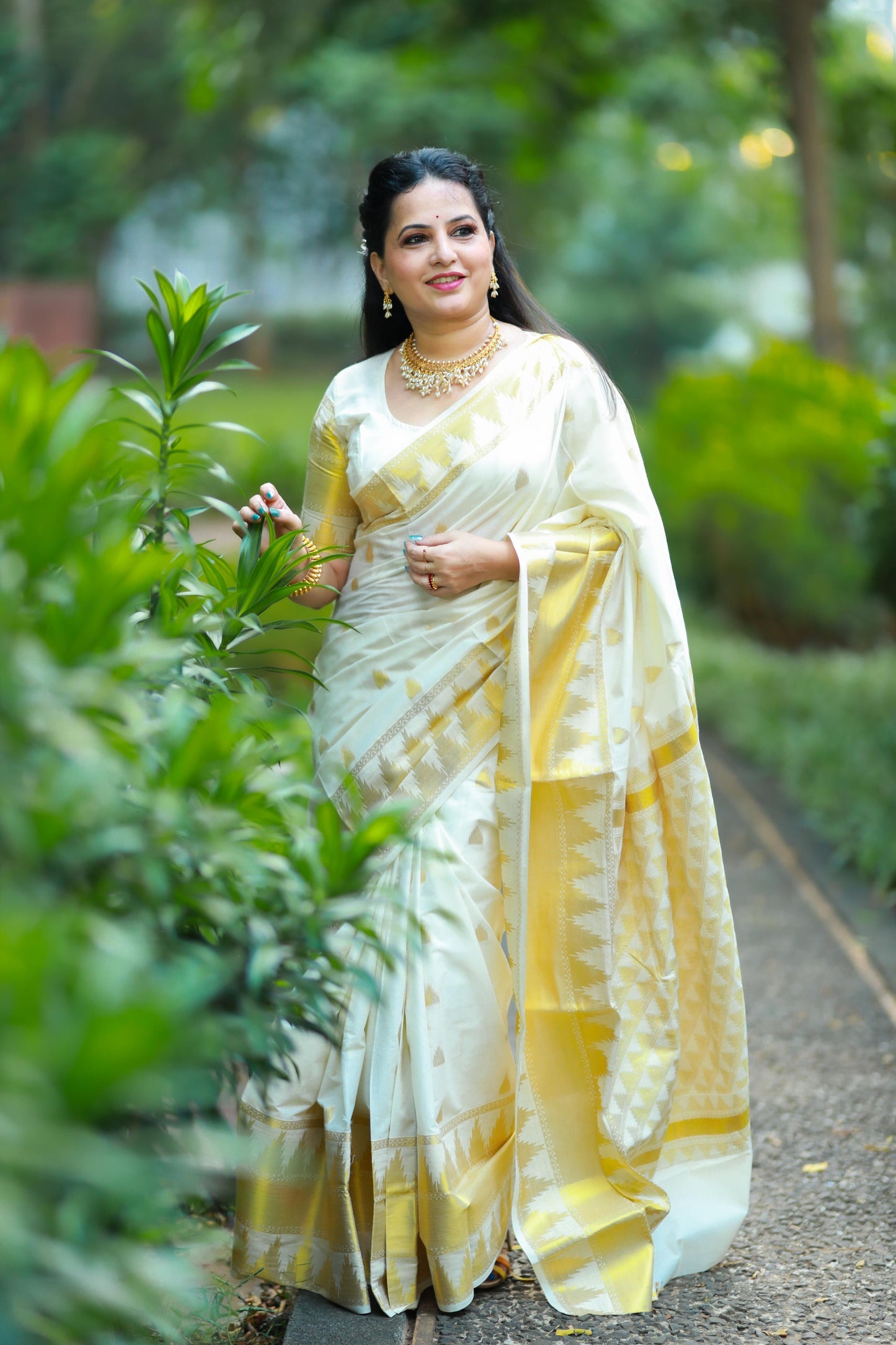 Sarvani Kerala Cotton woven designer pattern Set Saree