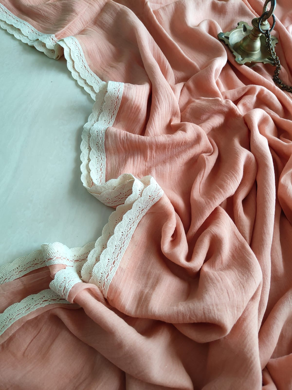 Viharika (विहारिका) Flowy lace: peach V02