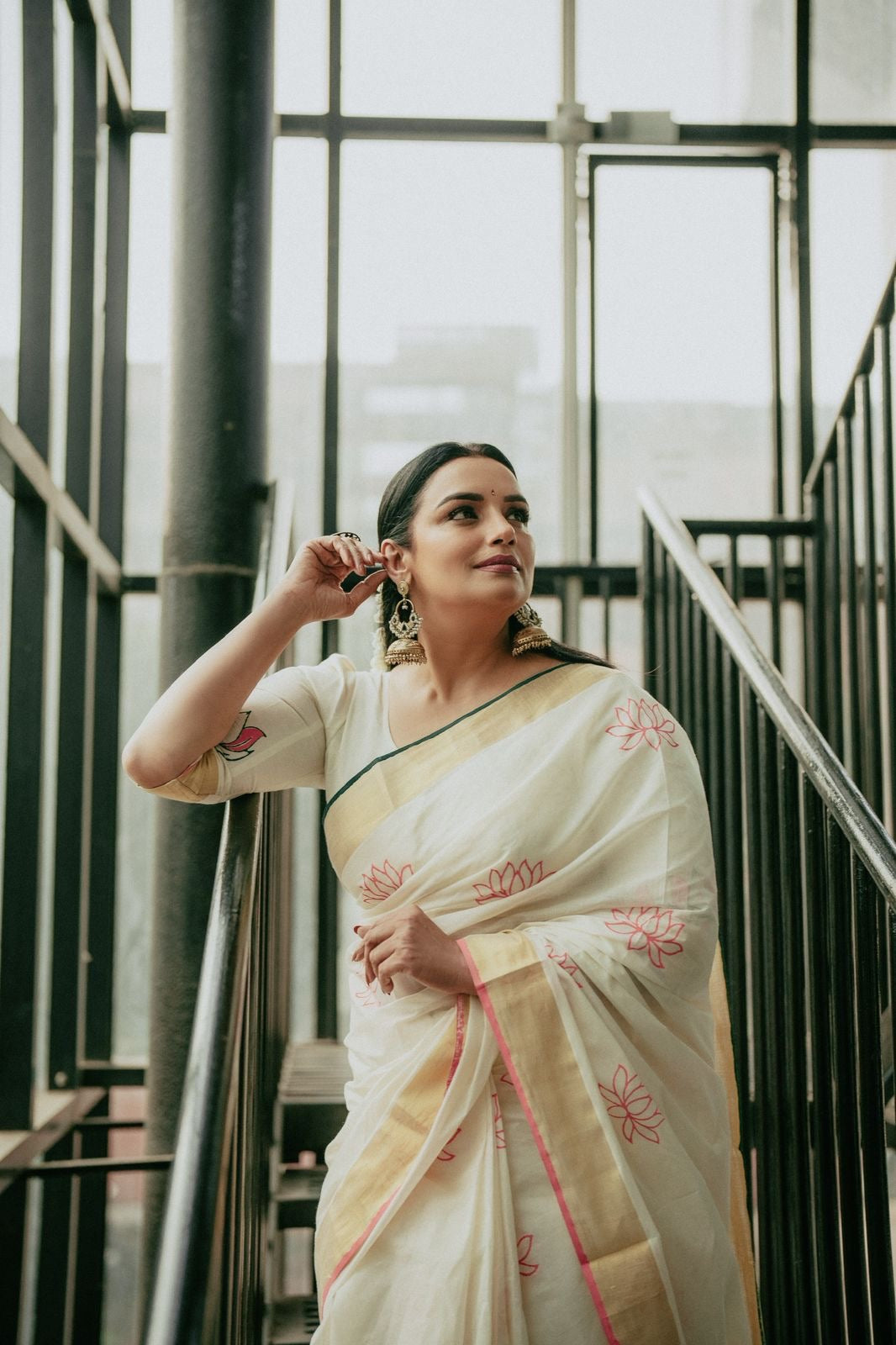 Sarvani Premium Hand block printed Kerala set saree pink lotus( Shwetha menon’s favourite)