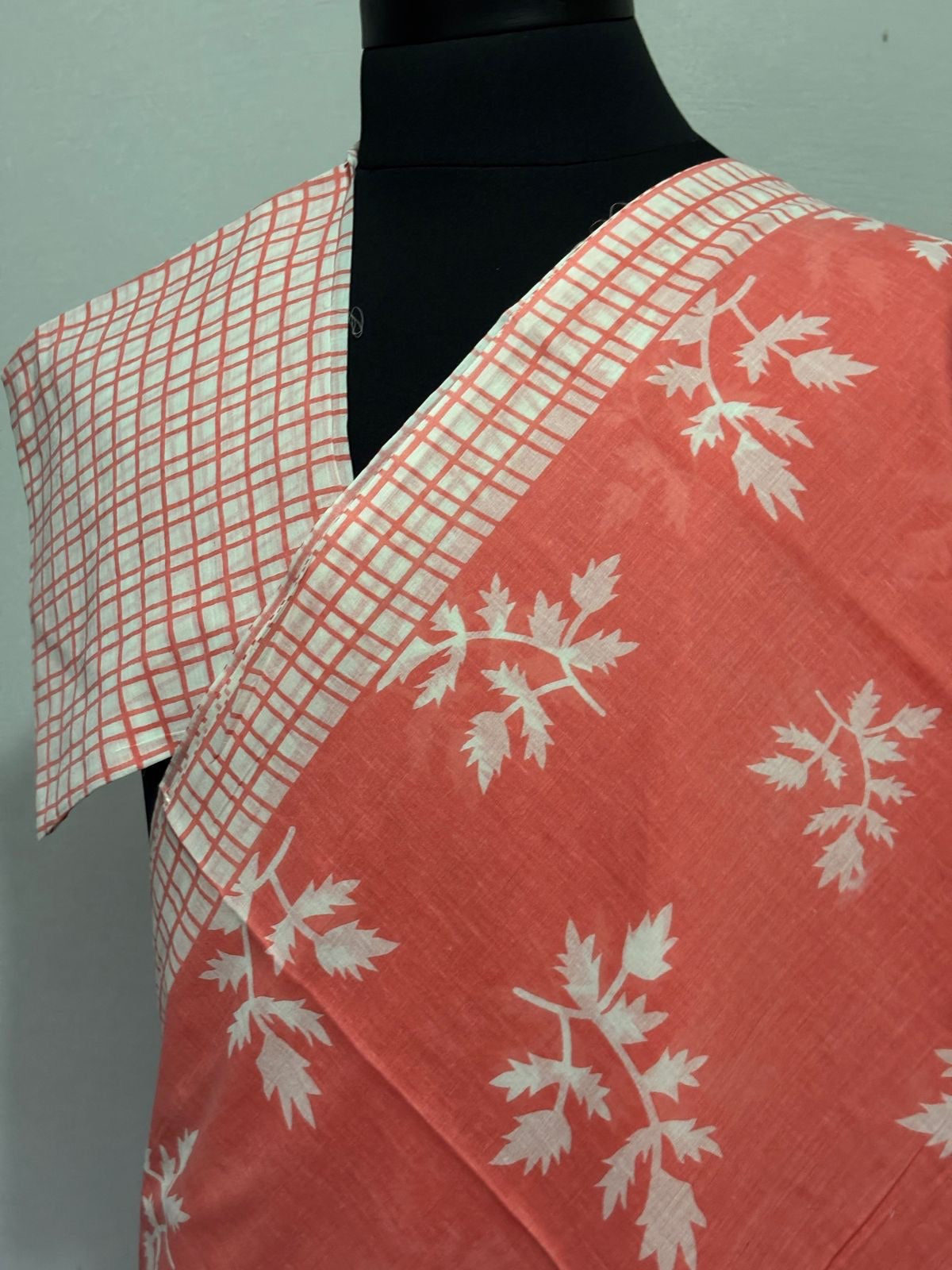 Vasantika (वसन्तिका) Jaipur Hand Block printed Soft Cotton Sarees, Peach and white VA07