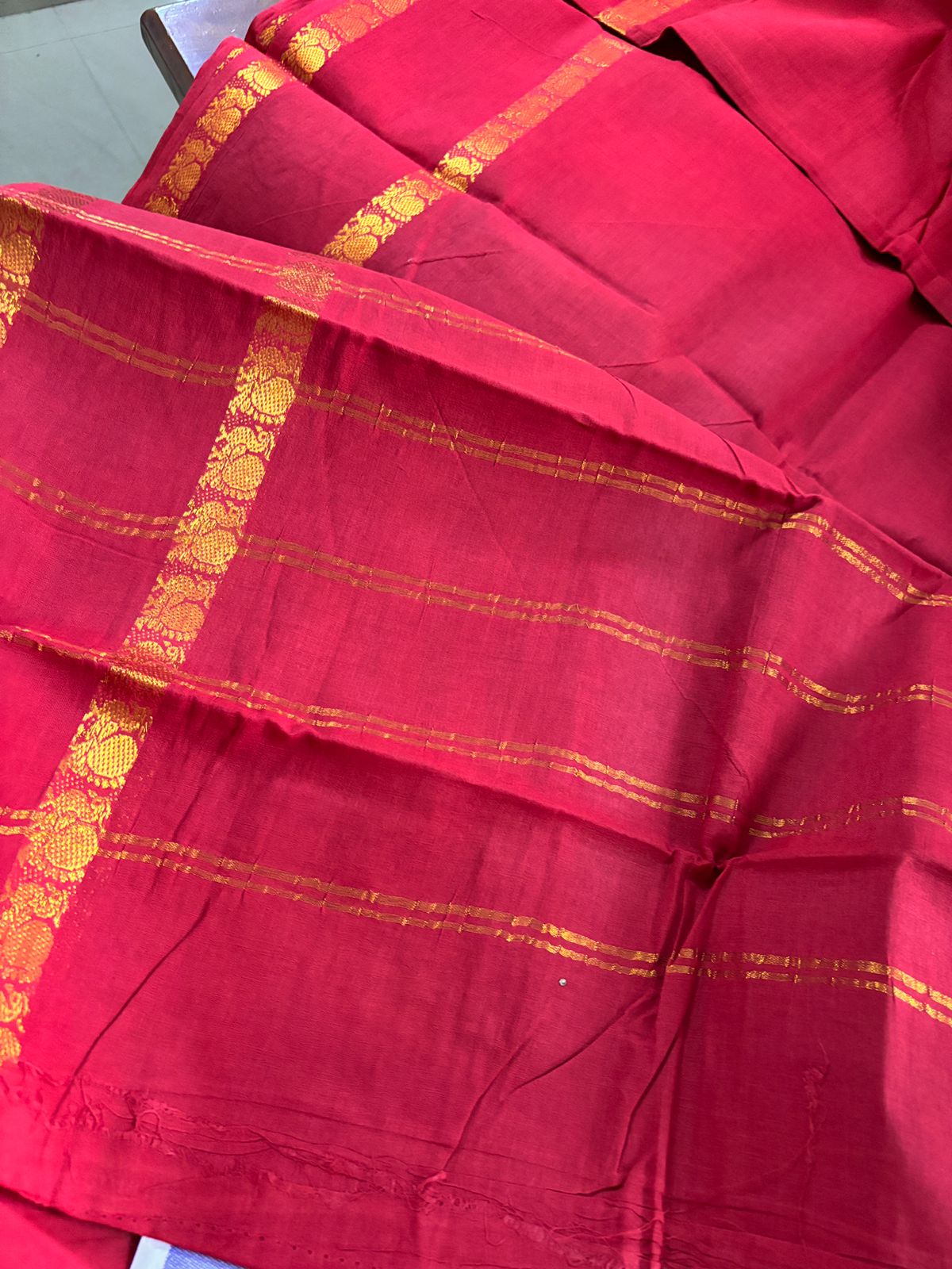 Tarangini Handloom Sungudi Cotton Sarees Red