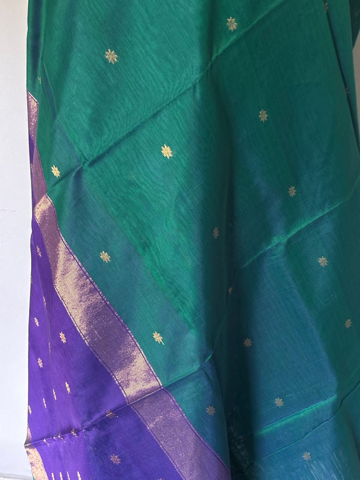Kalyanika (कल्याणिका) Handloom Maheshwari Silk Cotton Sarees,Peacock green and violet KM06