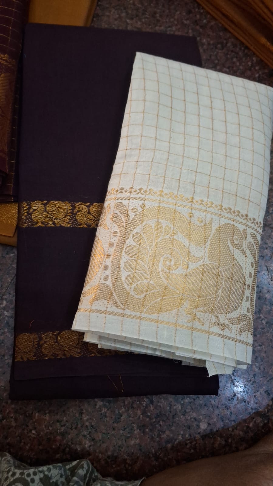 Tarangini Handloom Sungudi Cotton Sarees Brown