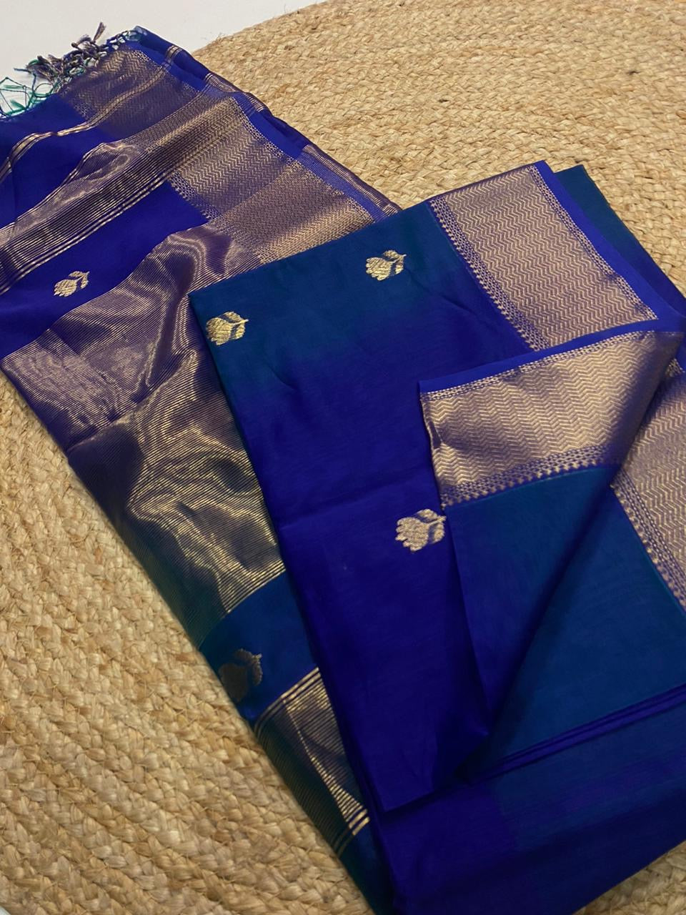 Kalyanika Maheshwari silk cotton Saree with flower buttas Royal blue