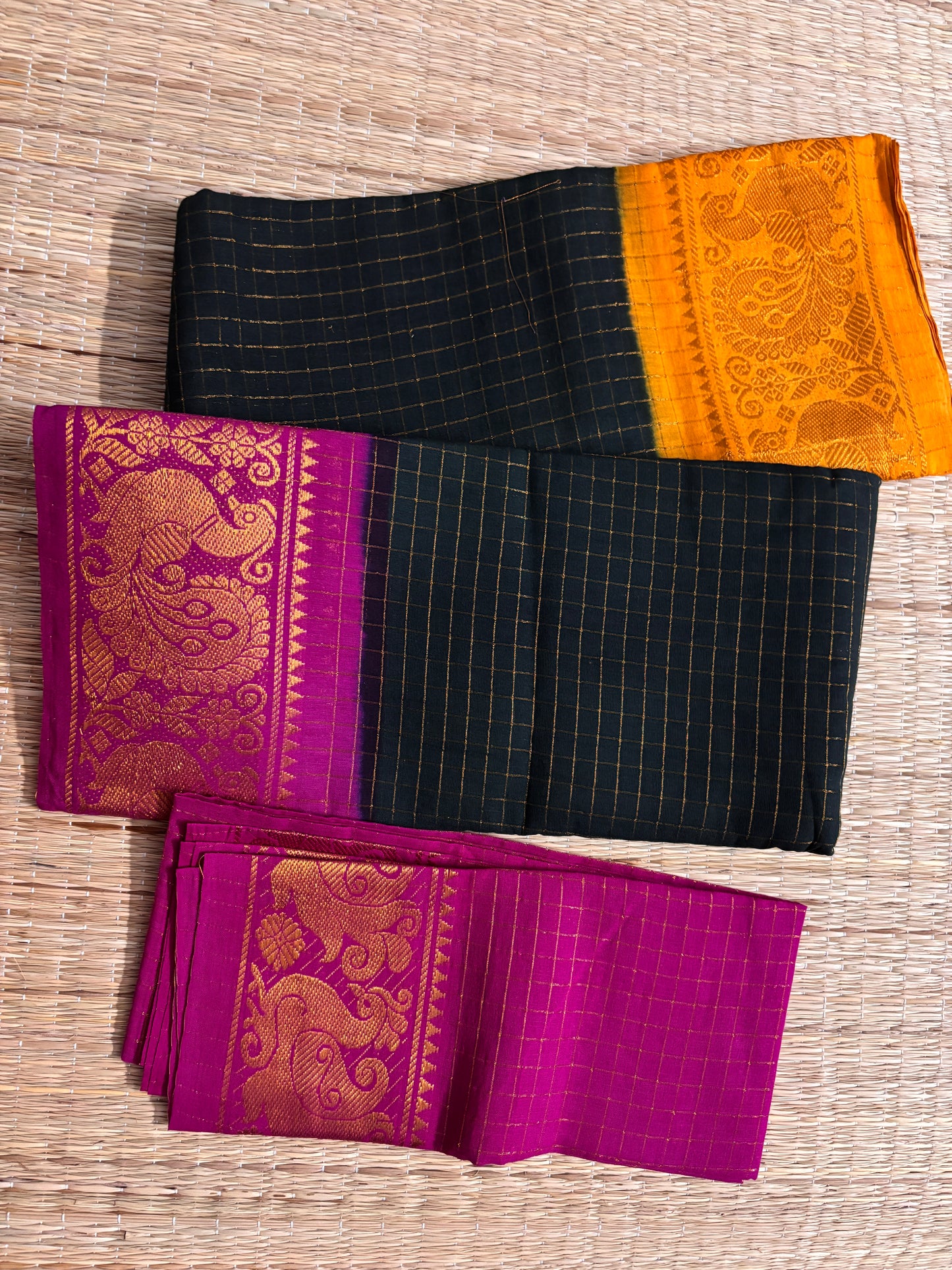 Tarangini : Ganga Jamuna Sungudi Cotton Handloom Saree with Blouse TA07