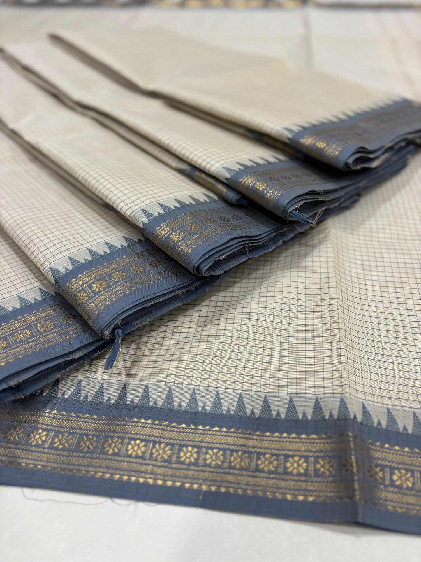Korvai kanchi cotton contrast temple border sarees