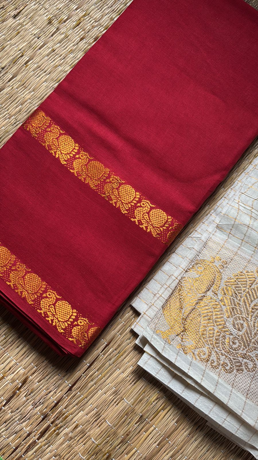 Tarangini Handloom Sungudi Cotton Sarees Red
