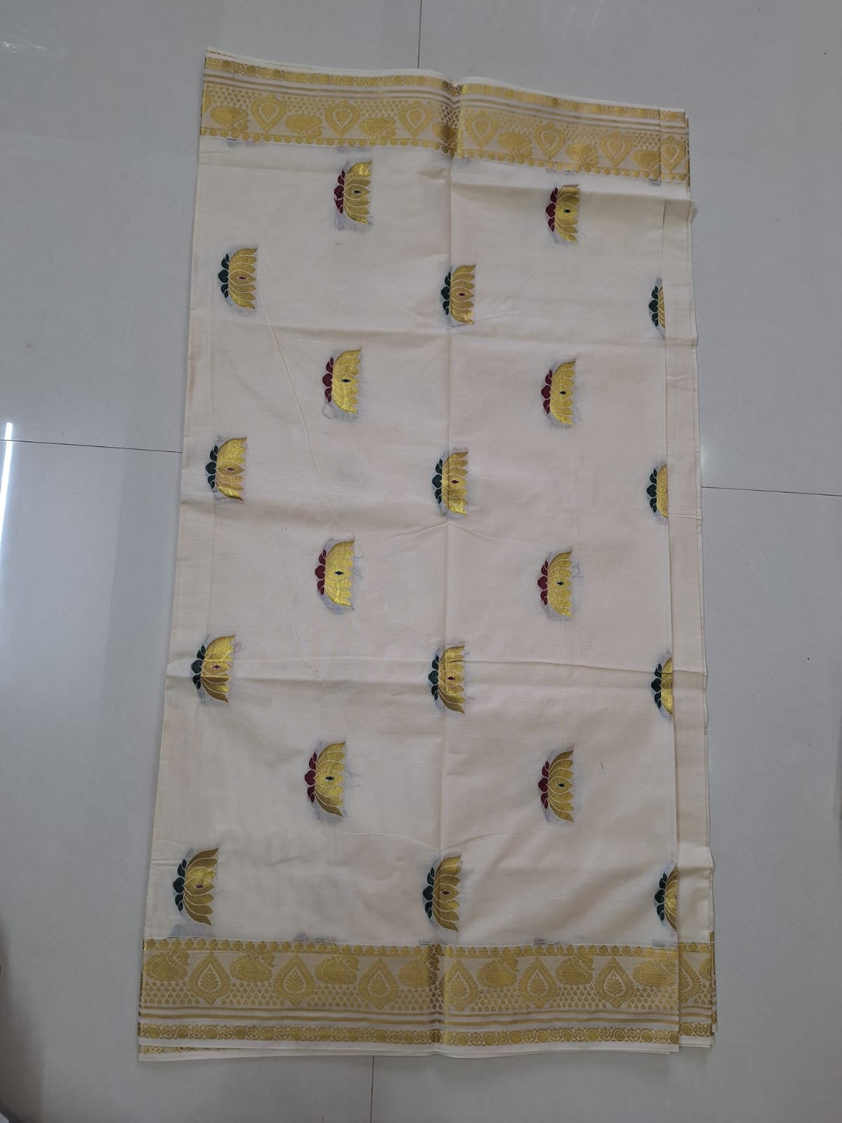 Sarvani lotus woven butta grand pallu Kerala Cotton Sarees
