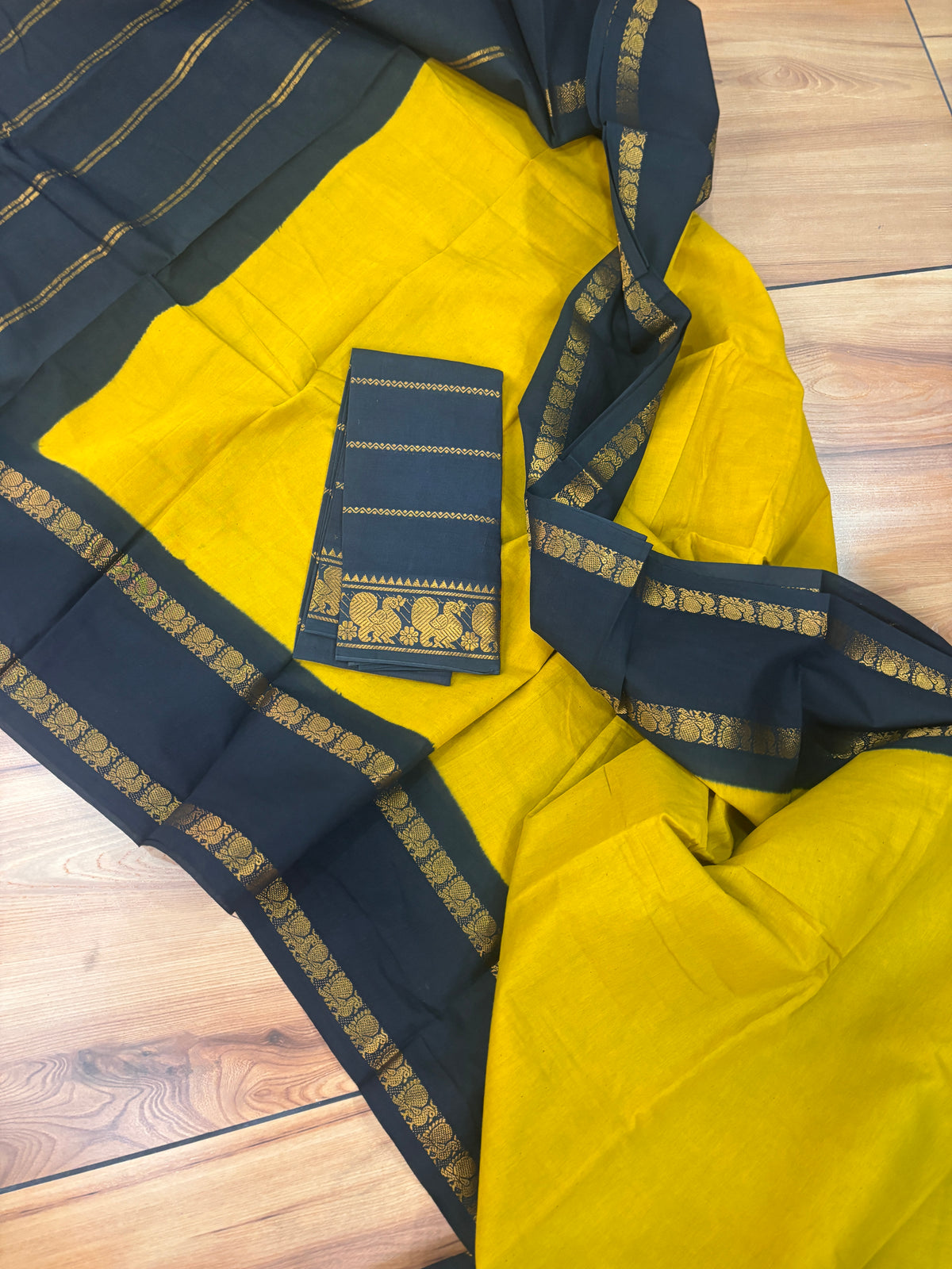 Mustard yellow black retta petta Sungudi cotton Saree SNS46
