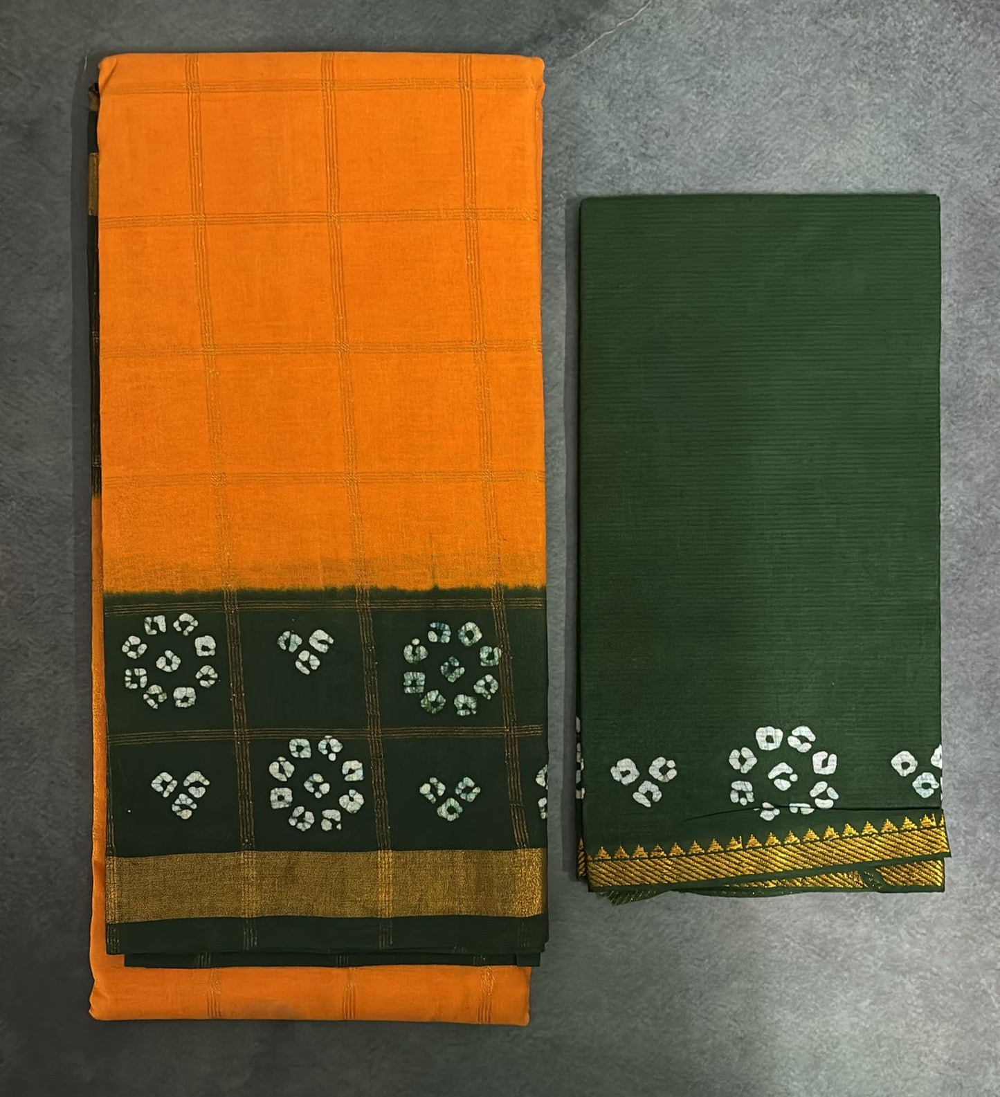 Tarangini wax batik zari kattam Sungudi Cotton Saree with blouse