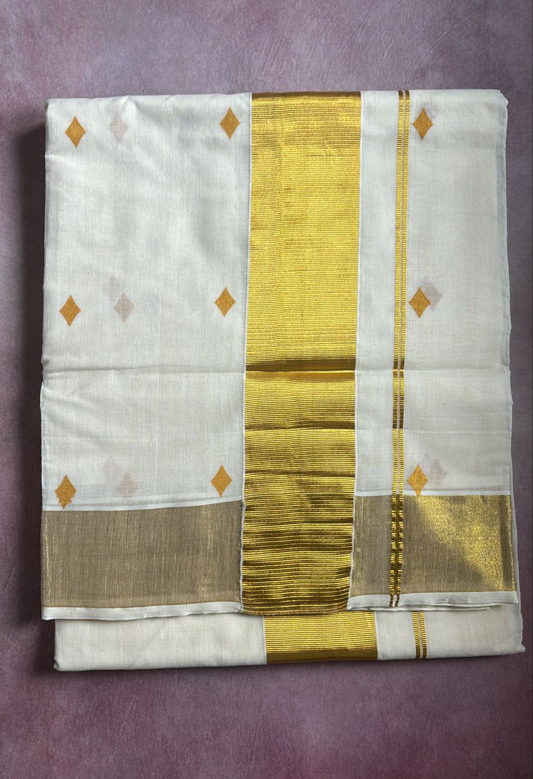 Diamond motif Kerala kasavu Saree