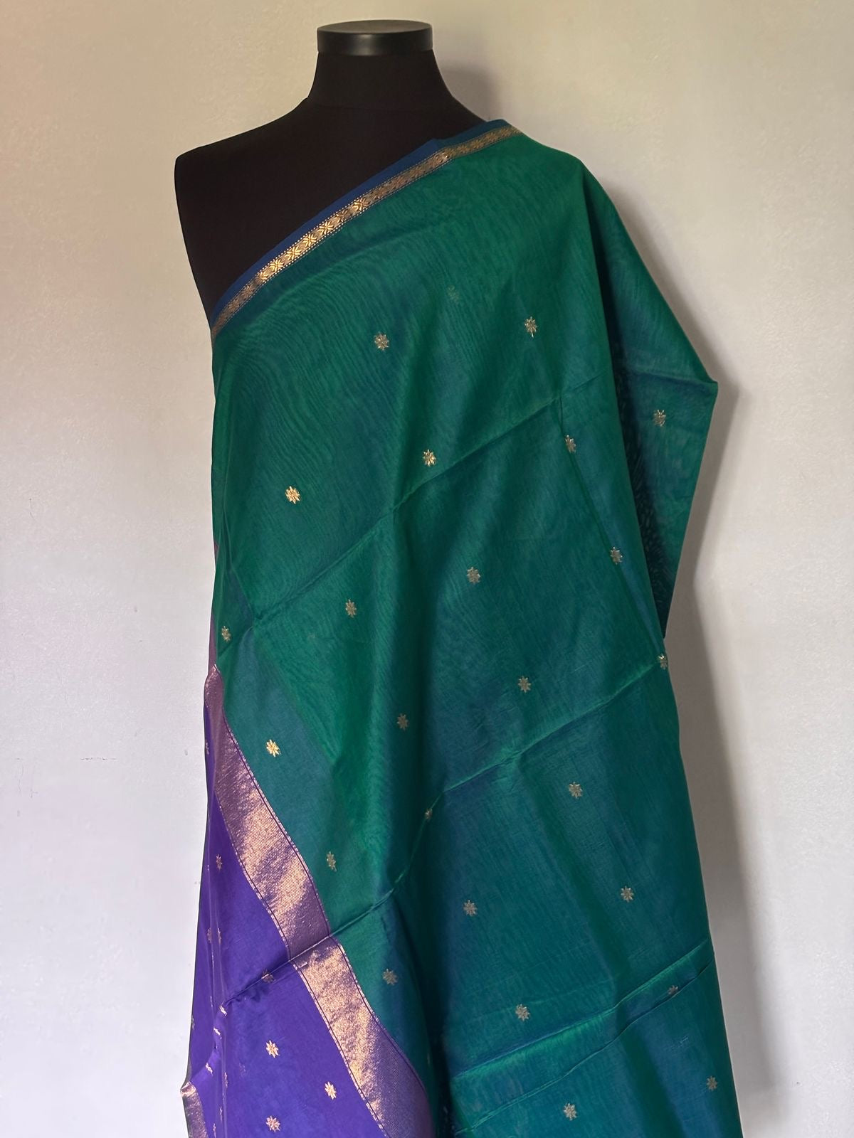 Kalyanika (कल्याणिका) Handloom Maheshwari Silk Cotton Sarees,Peacock green and violet KM06