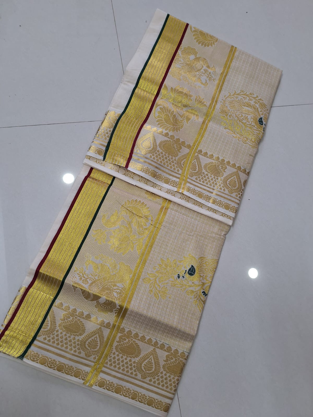 Sarvani lotus woven butta grand pallu Kerala Cotton Sarees