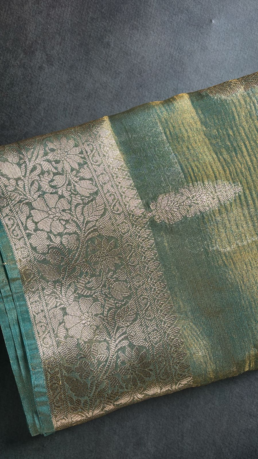 Banarasi crushed tissue festive Saree with grand pallu