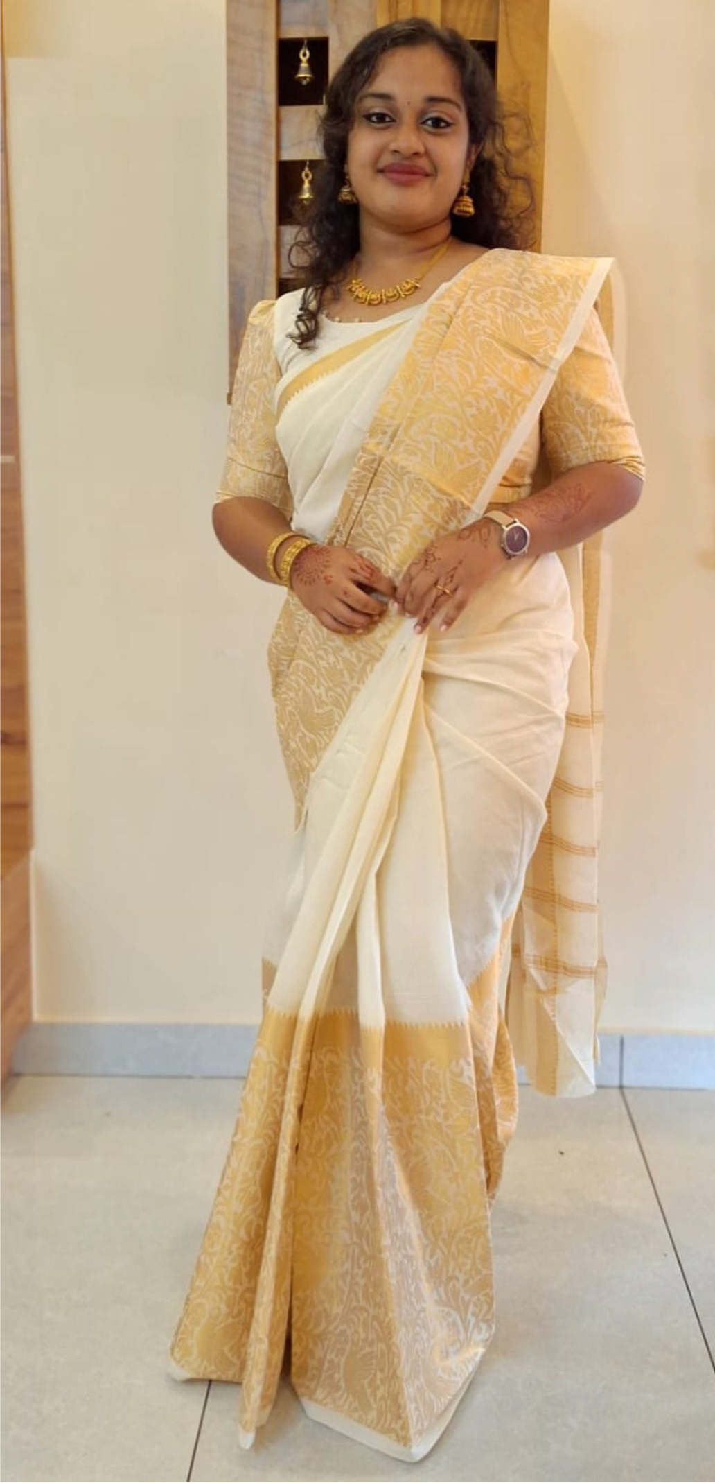 Tarangini big border off white handloom sungudi cotton sarees with blouse piece
