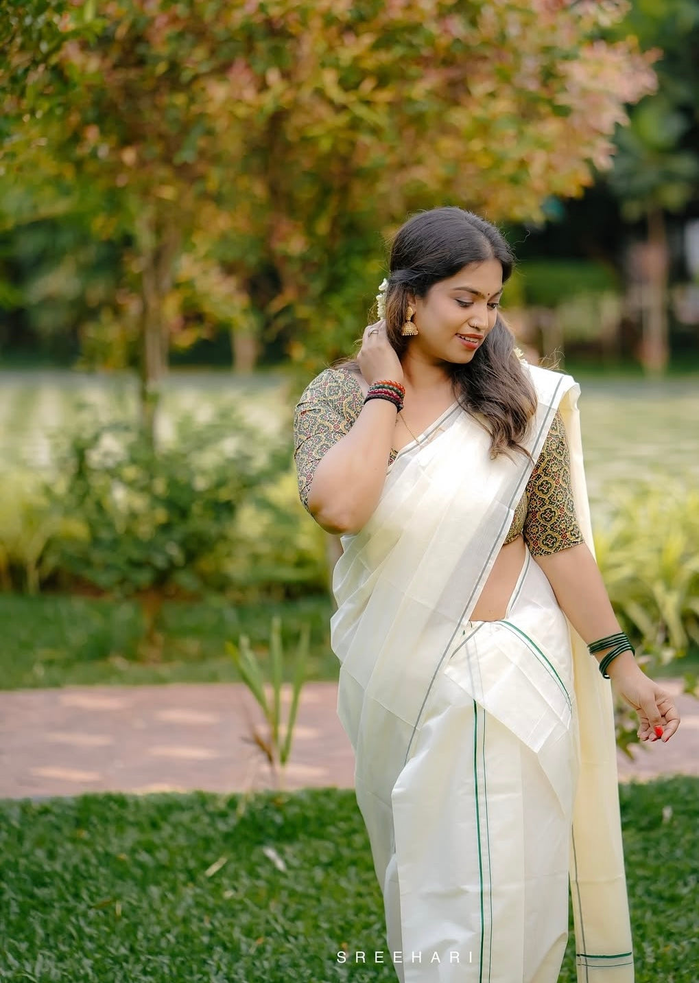 Puliyilakkara Single Set Mundu Green colour, Rajila’s choice