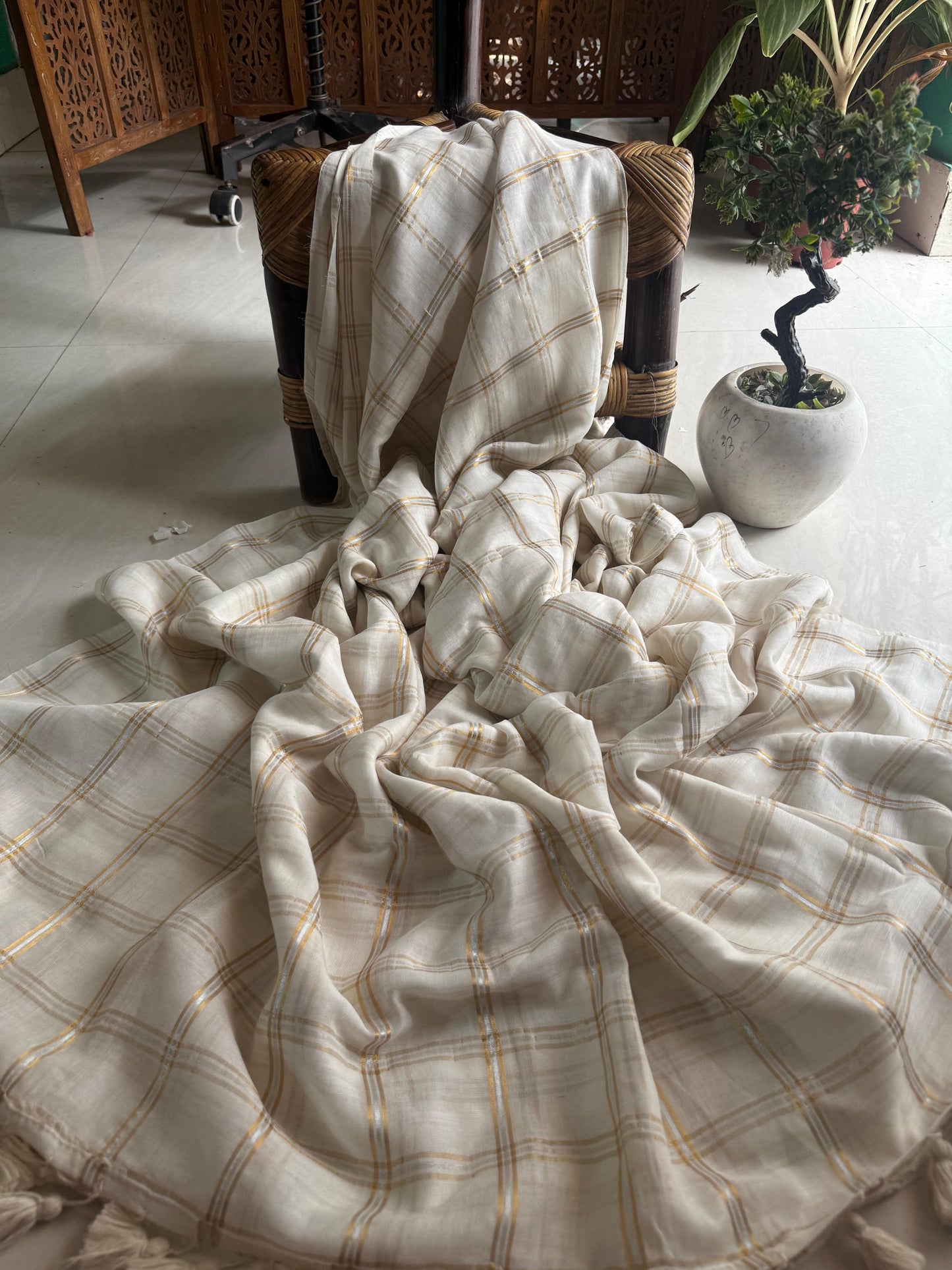 Festive Edit Handloom mul cotton Saree with zari checks