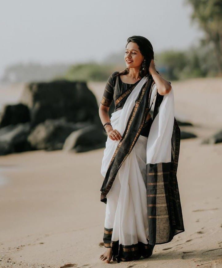 Tarangini : Sungudi Cotton Handloom Saree with Blouse TA09