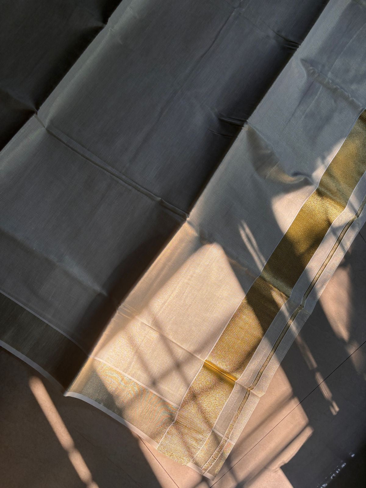 Sarvani Classic premium Golden Tissue Kerala Set Saree SAR13