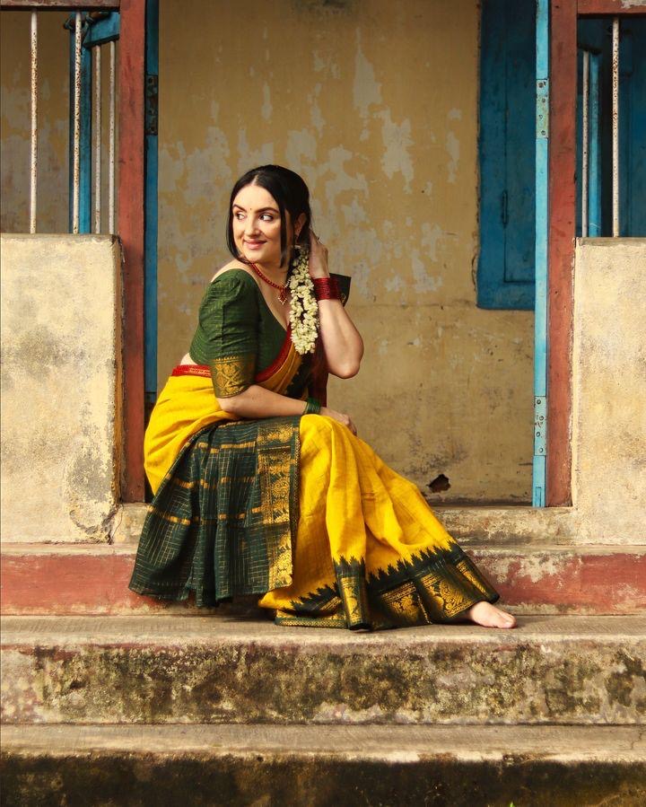 Pre order : Tarangini Handloom zari checks ganga jamuna sungudi sarees