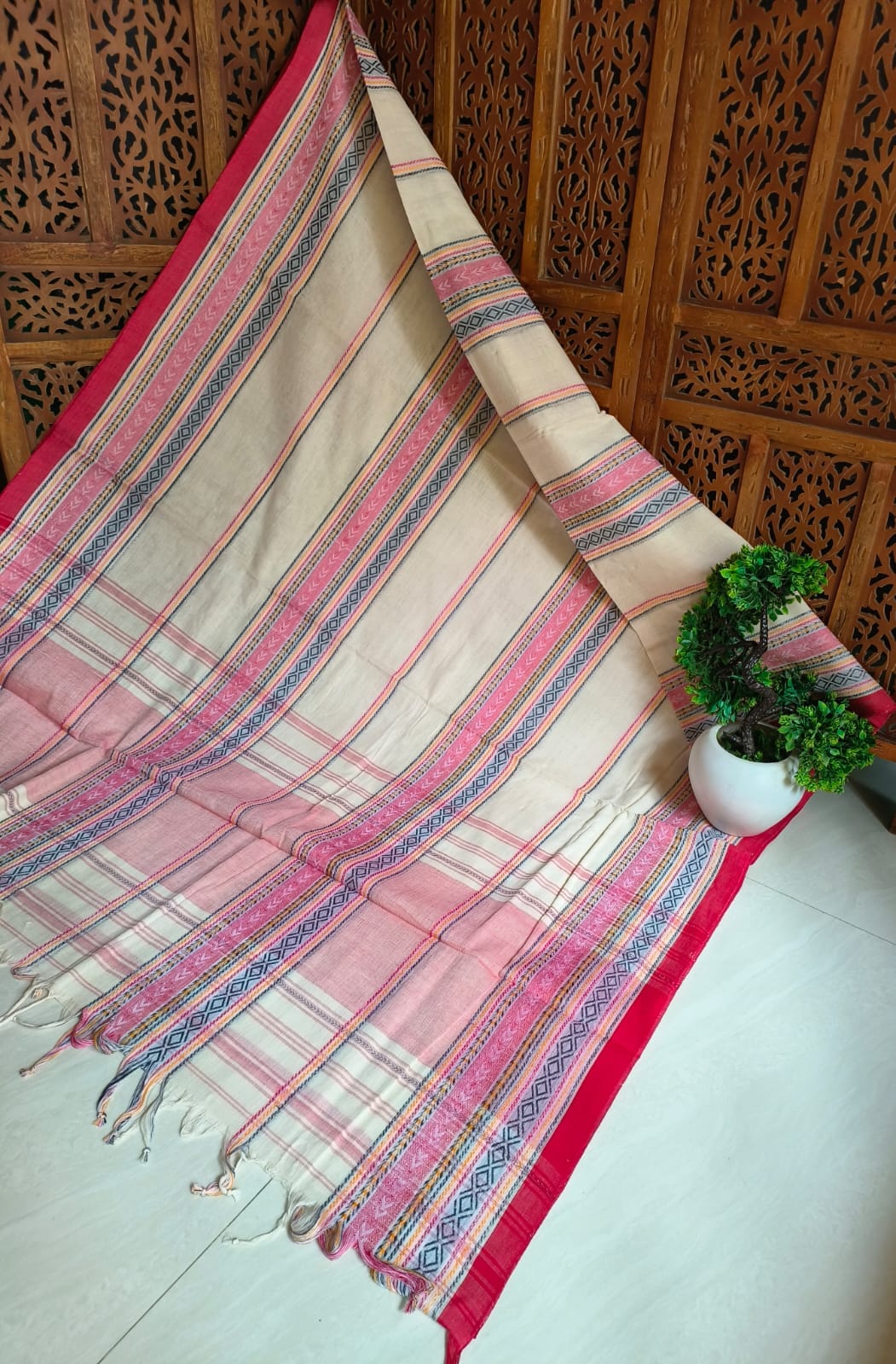 Rangini (रंगीनी) Bengal Handloom Dhaniyakhali Chateau Sarees DHA01