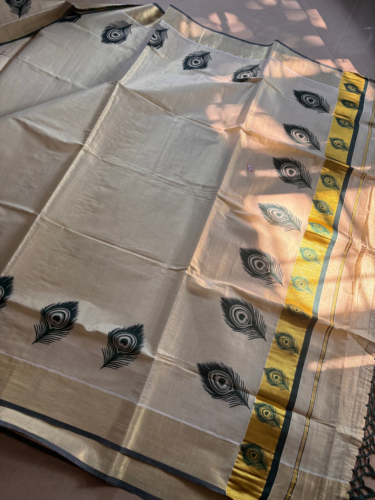 Sarvani Golden Tissue bottle Green Peeli design Set Saree SAR02