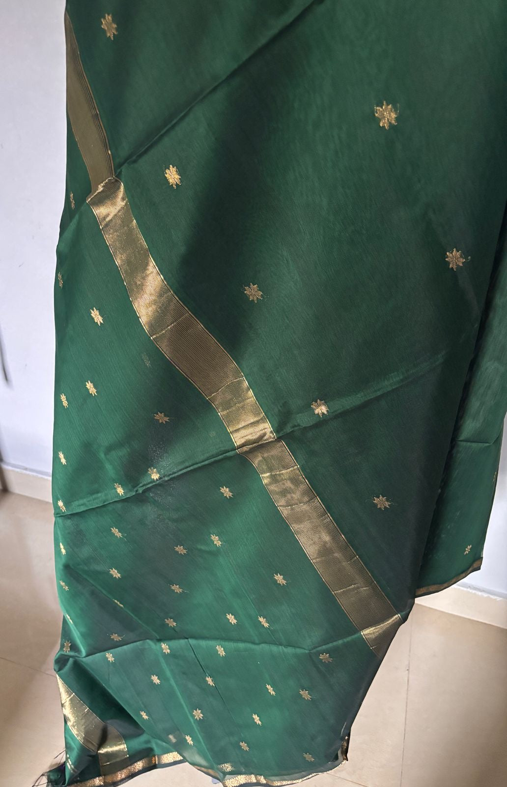 Kalyanika(कल्याणिका) Handloom Maheshwari Silk Cotton Sarees, Bottle green KM05
