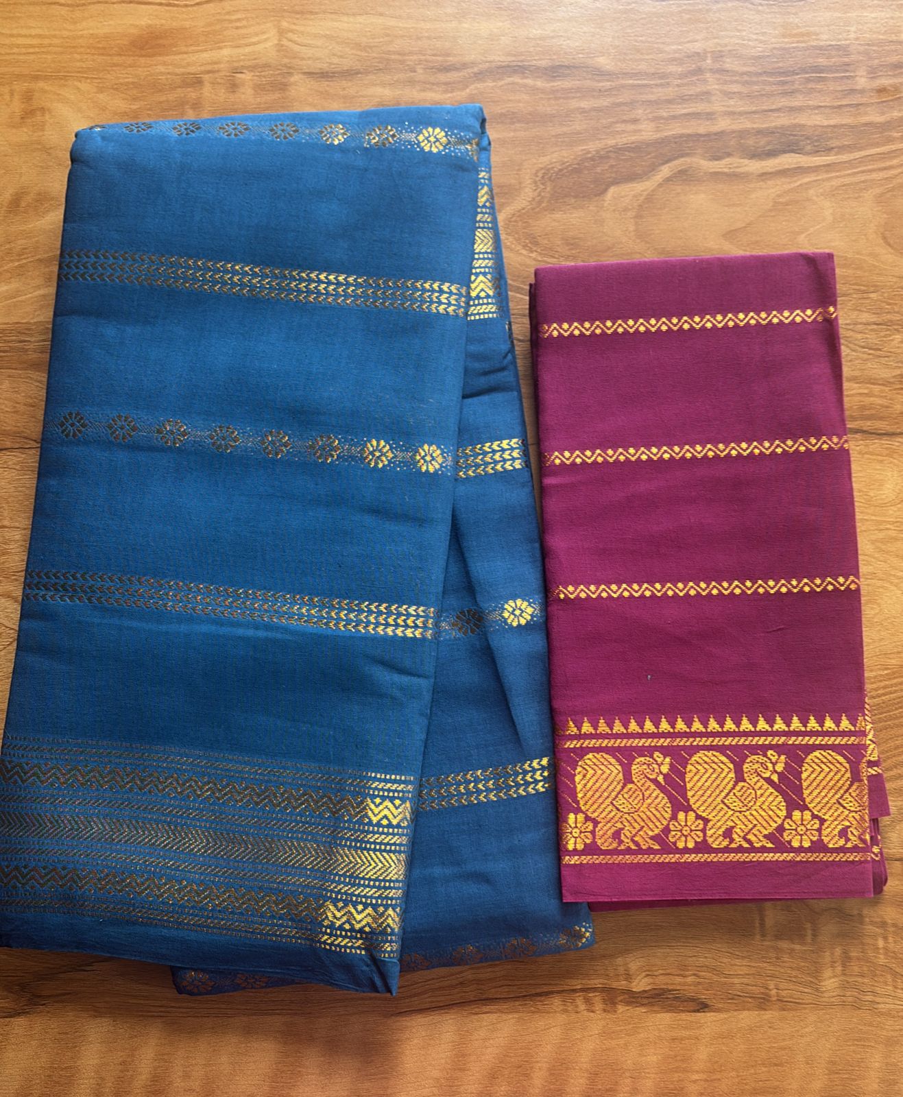 Rudraksha Velthari blue n maroon Sungudi handloom cotton Saree