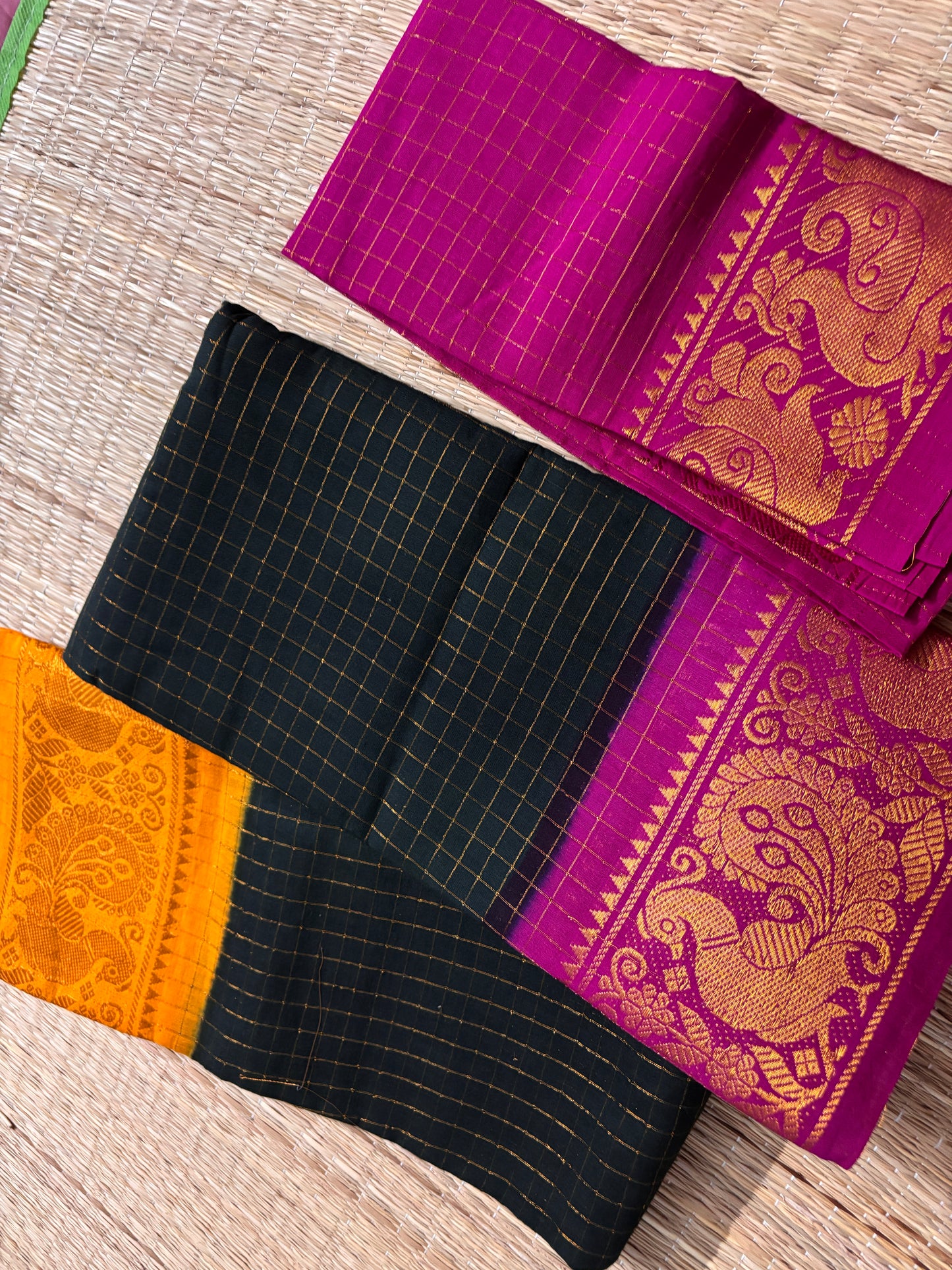 Tarangini : Ganga Jamuna Sungudi Cotton Handloom Saree with Blouse TA07