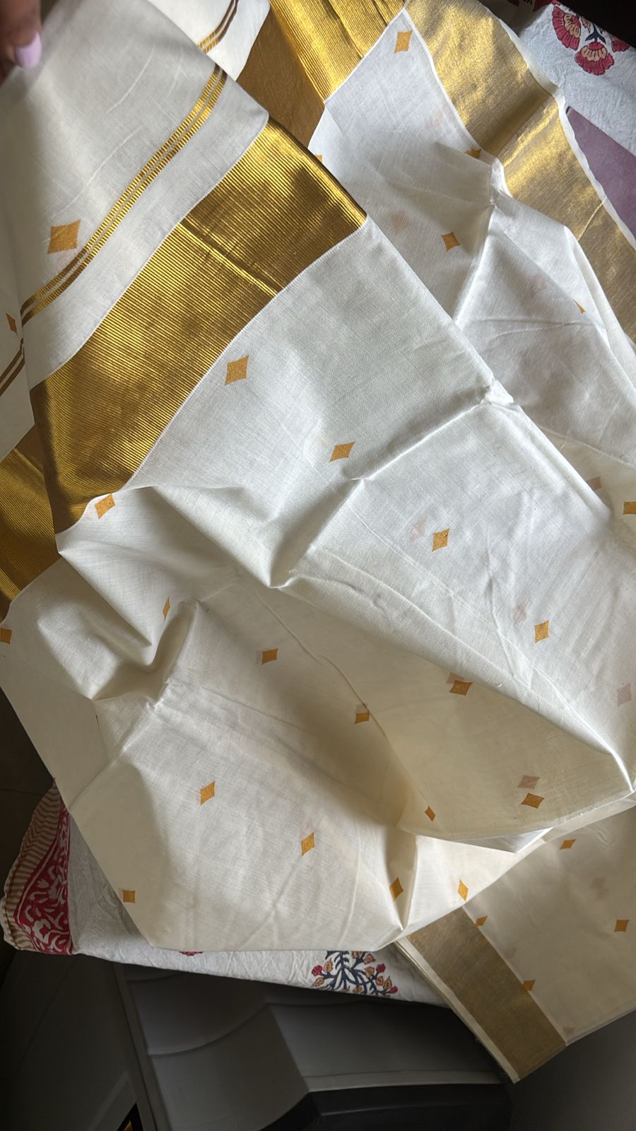 Diamond motif Kerala kasavu Saree