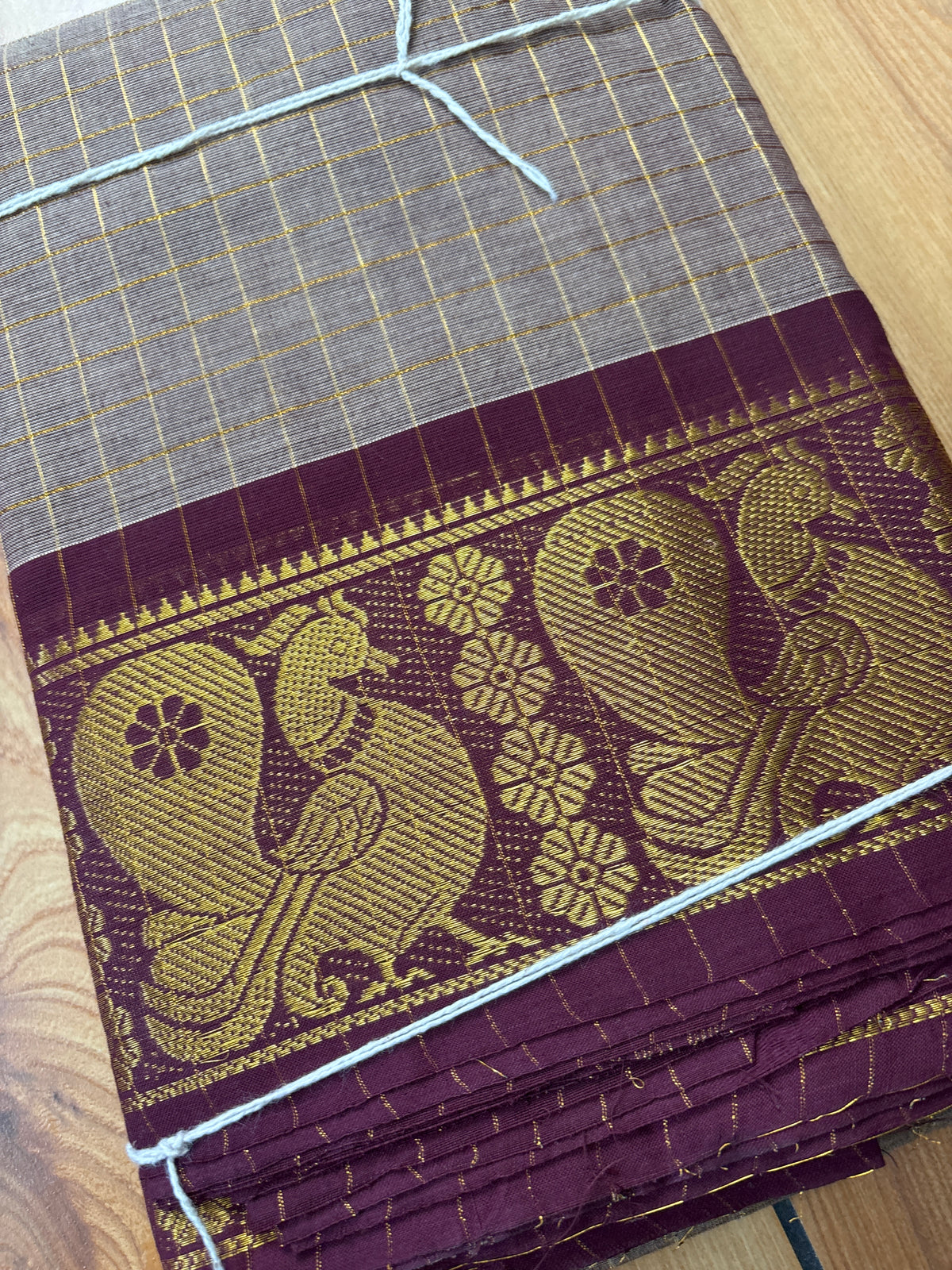 Peacock border zari checks Sungudi cotton Saree without blouse SNS53