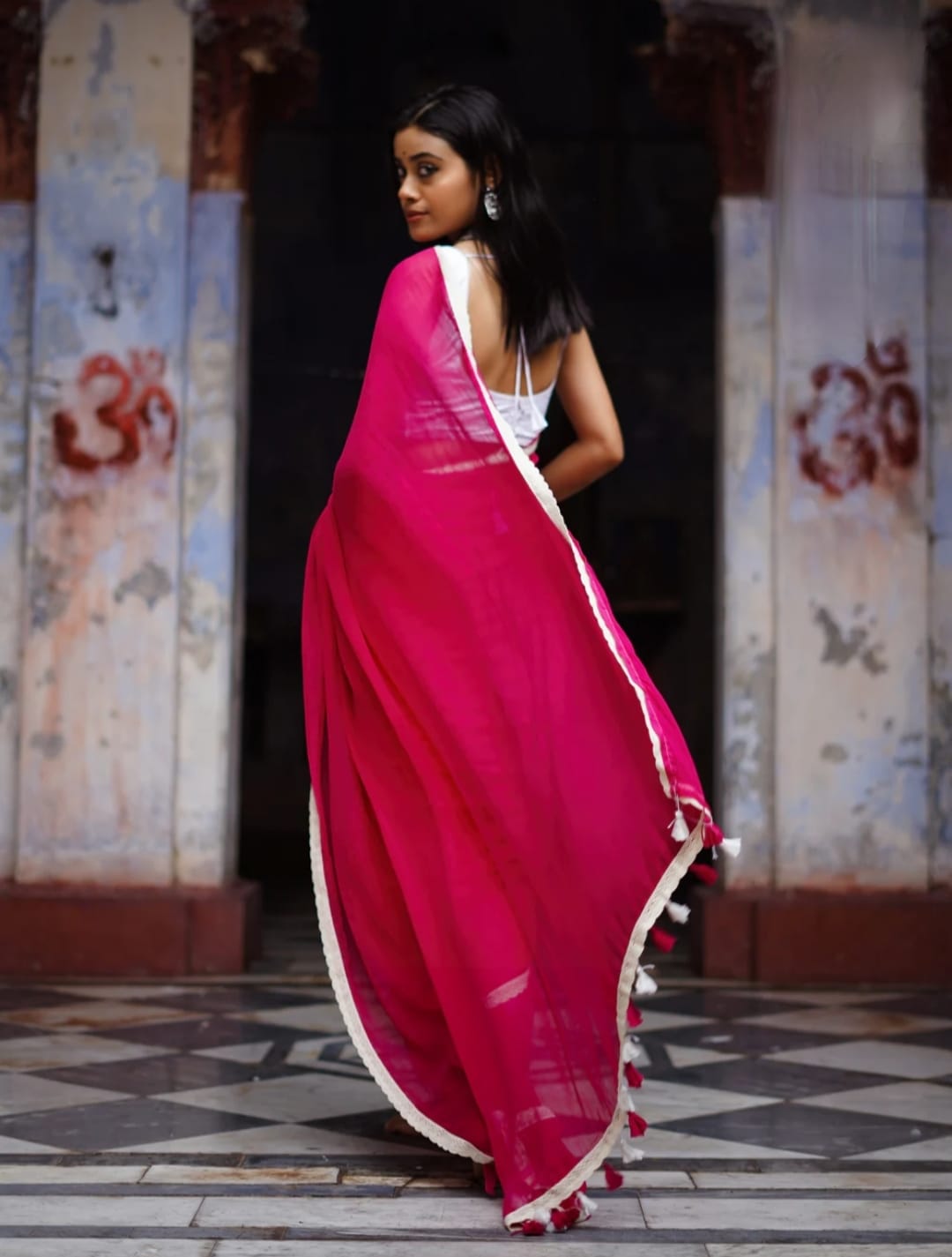 Viharika(विहारिका) Flowy lace: pink