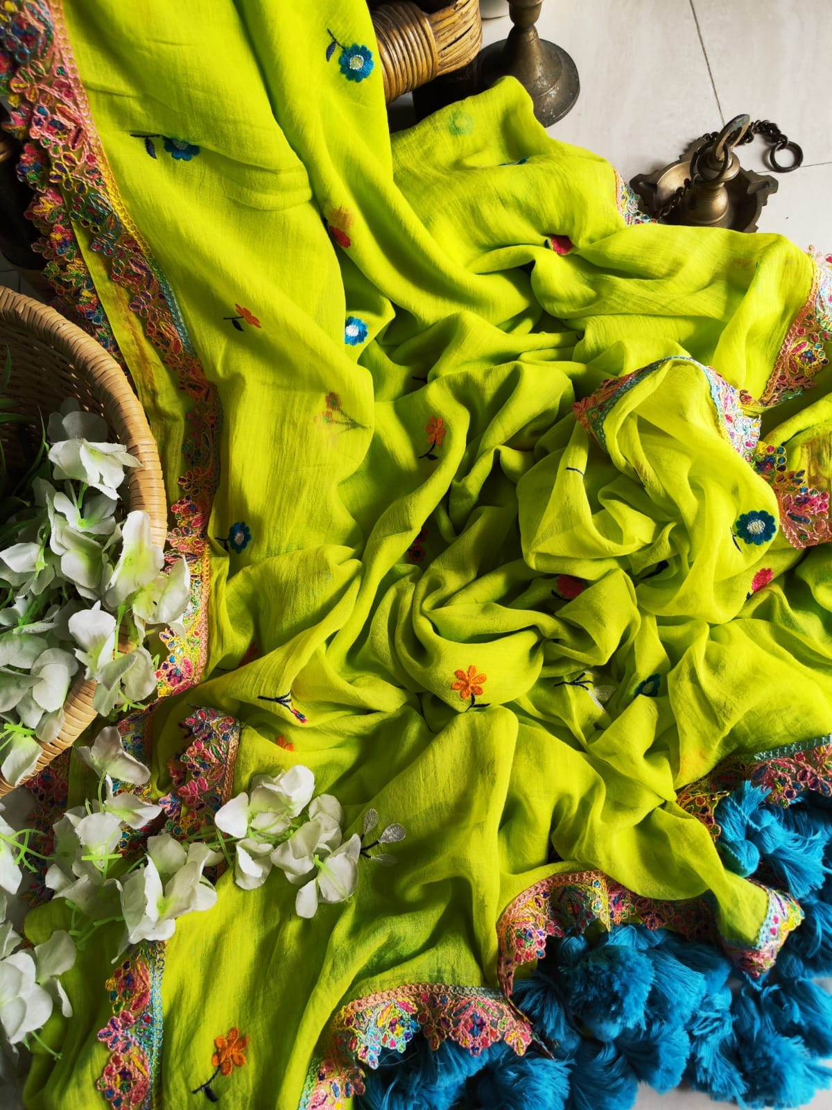 Viharika (विहारिका) Embroidery Lace Sarees : Green & Blue