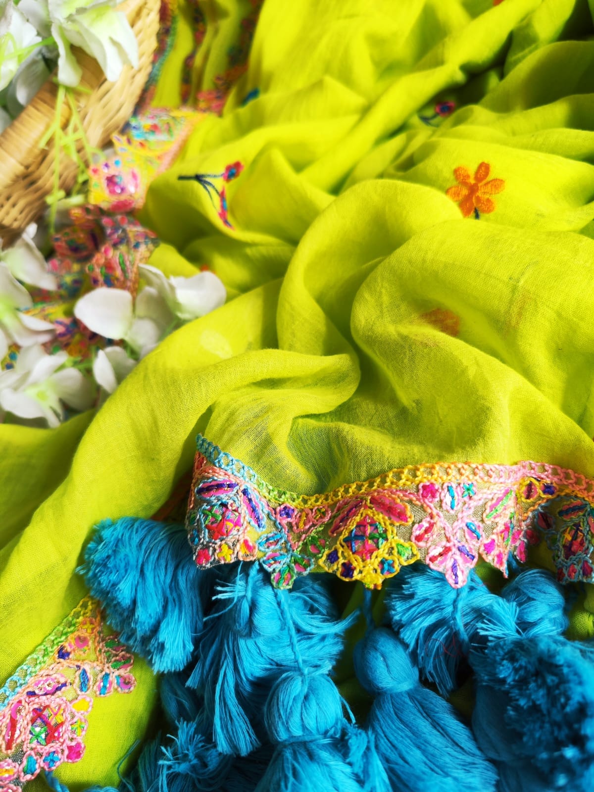 Viharika (विहारिका) Embroidery Lace Sarees : Green & Blue