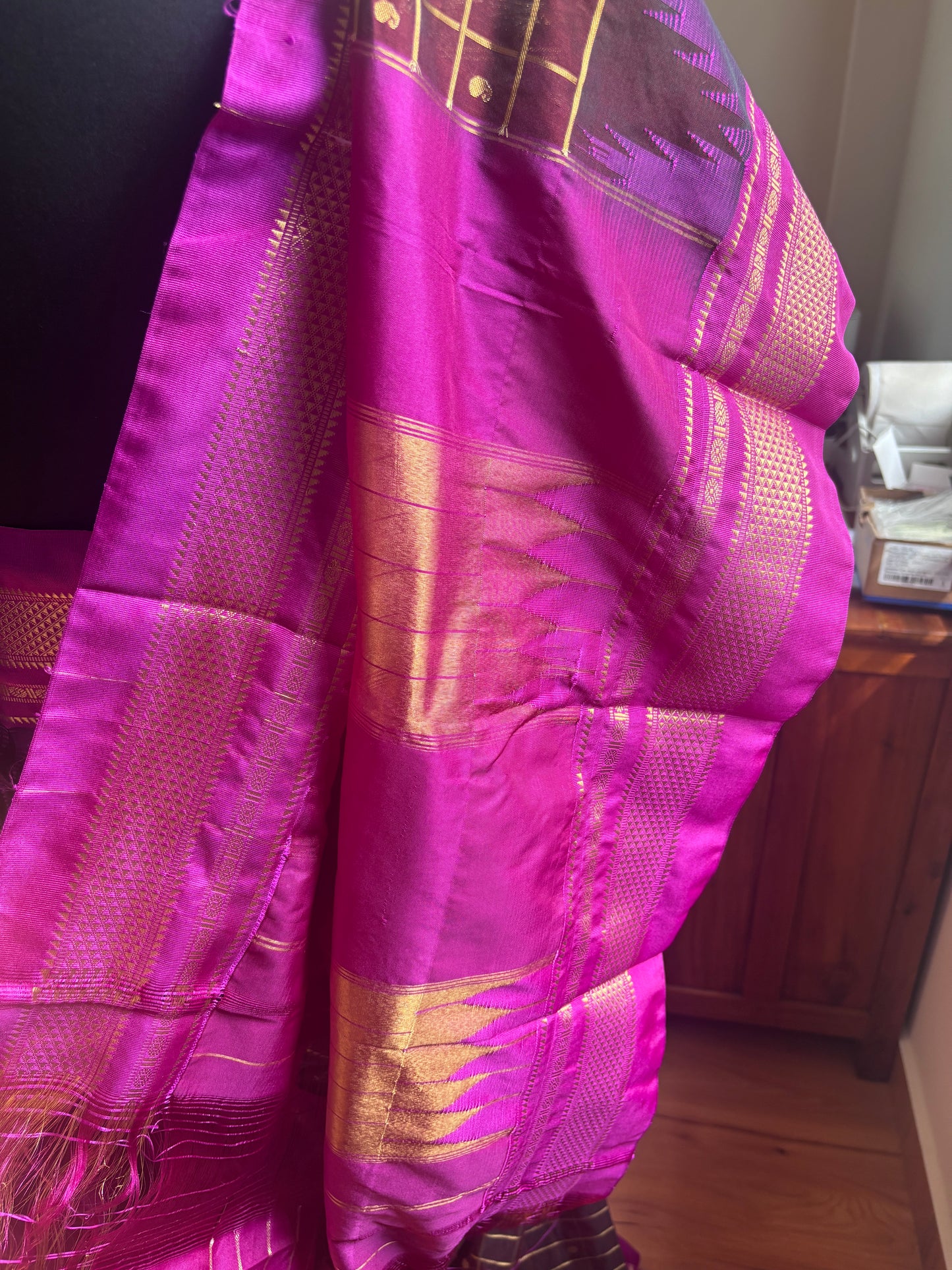 Mercerised Temple Border Gadiwal Ilkal Saree Chikki Paras with Tope Pallu