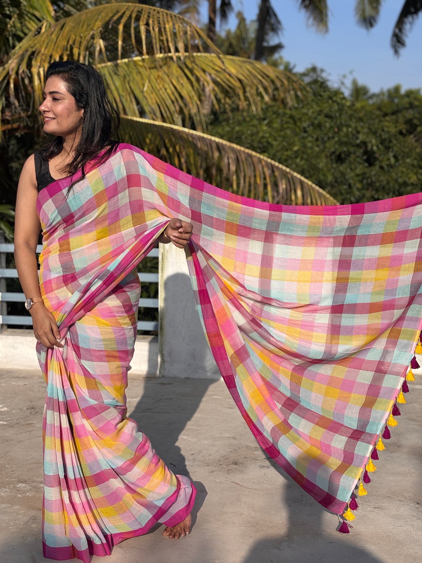 Handloom checked Multi colour mal cotton Saree