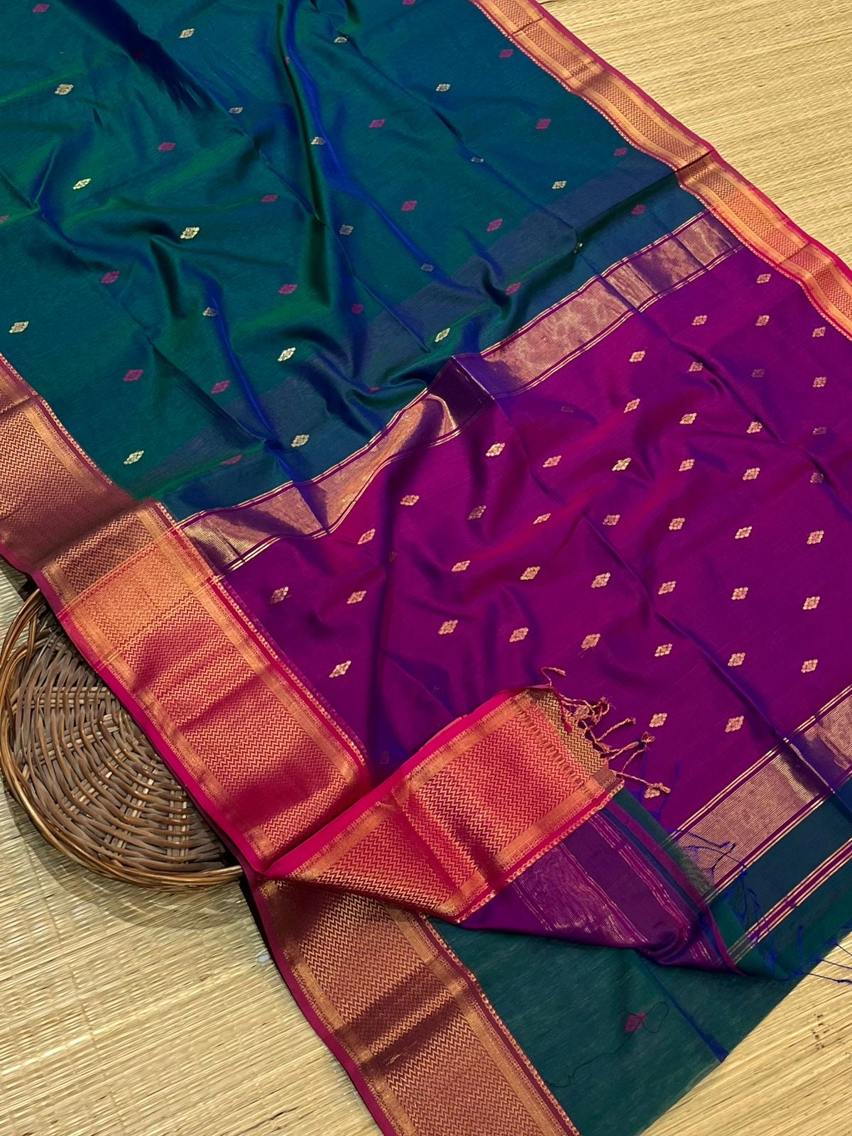 Vintage Maheshwari silk cotton woven butta saree with contrast Pallu and blouse