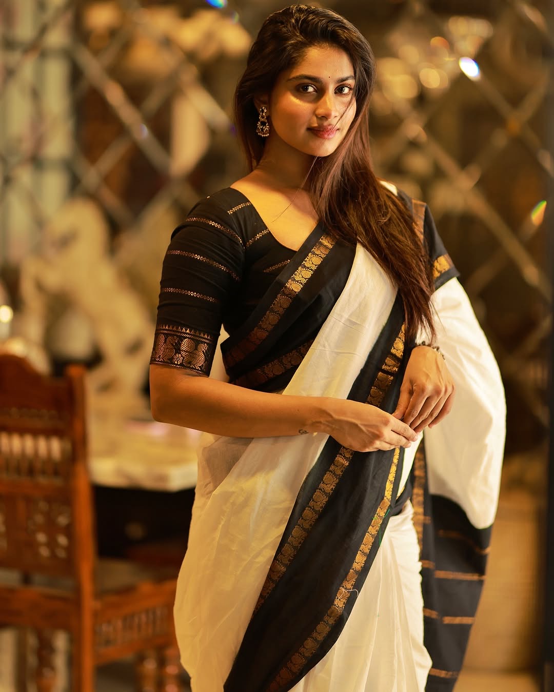 Tarangini : Sungudi Cotton Handloom Saree with Blouse  TA09