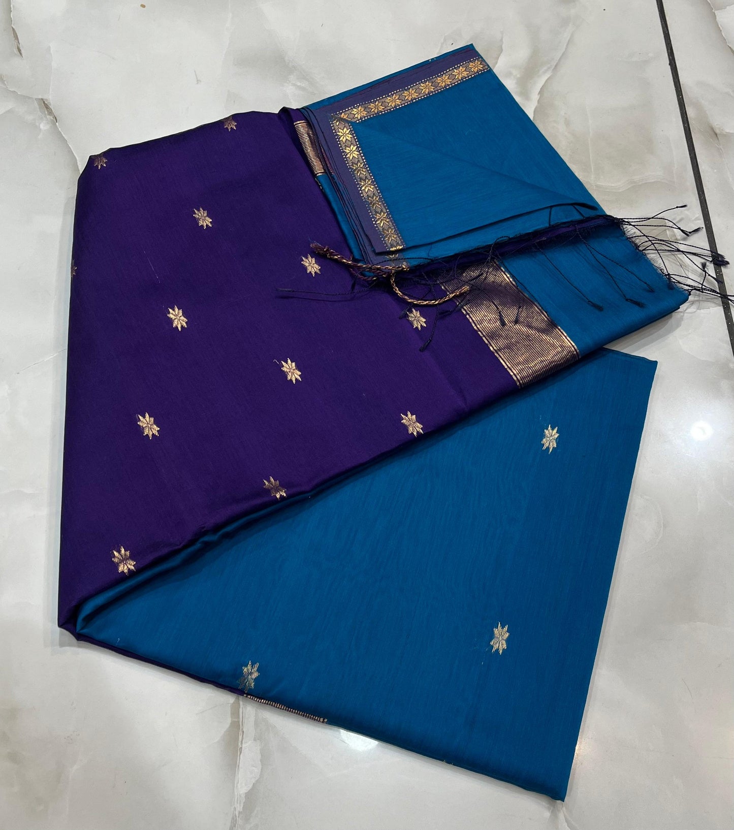 Kalyanika" (कल्याणिका) Handloom Maheshwari Silk Cotton Sarees,Dual tone Blue and purple KM15