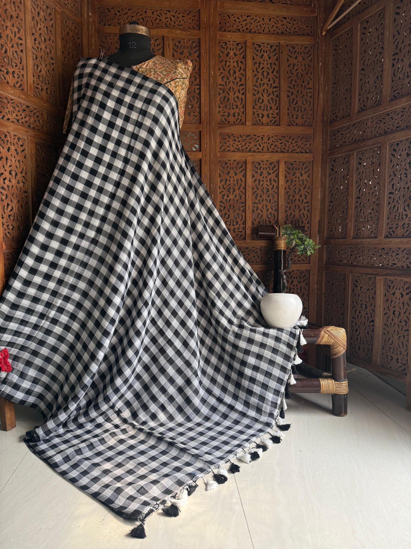 Office wear 120 thread count handloom mal cotton Saree