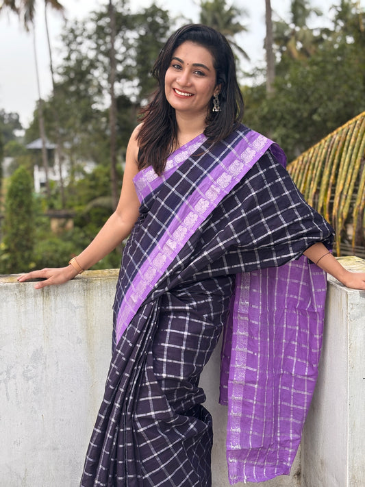 Silver Pavithra kattam Sungudi cotton saree with blouse black & violet